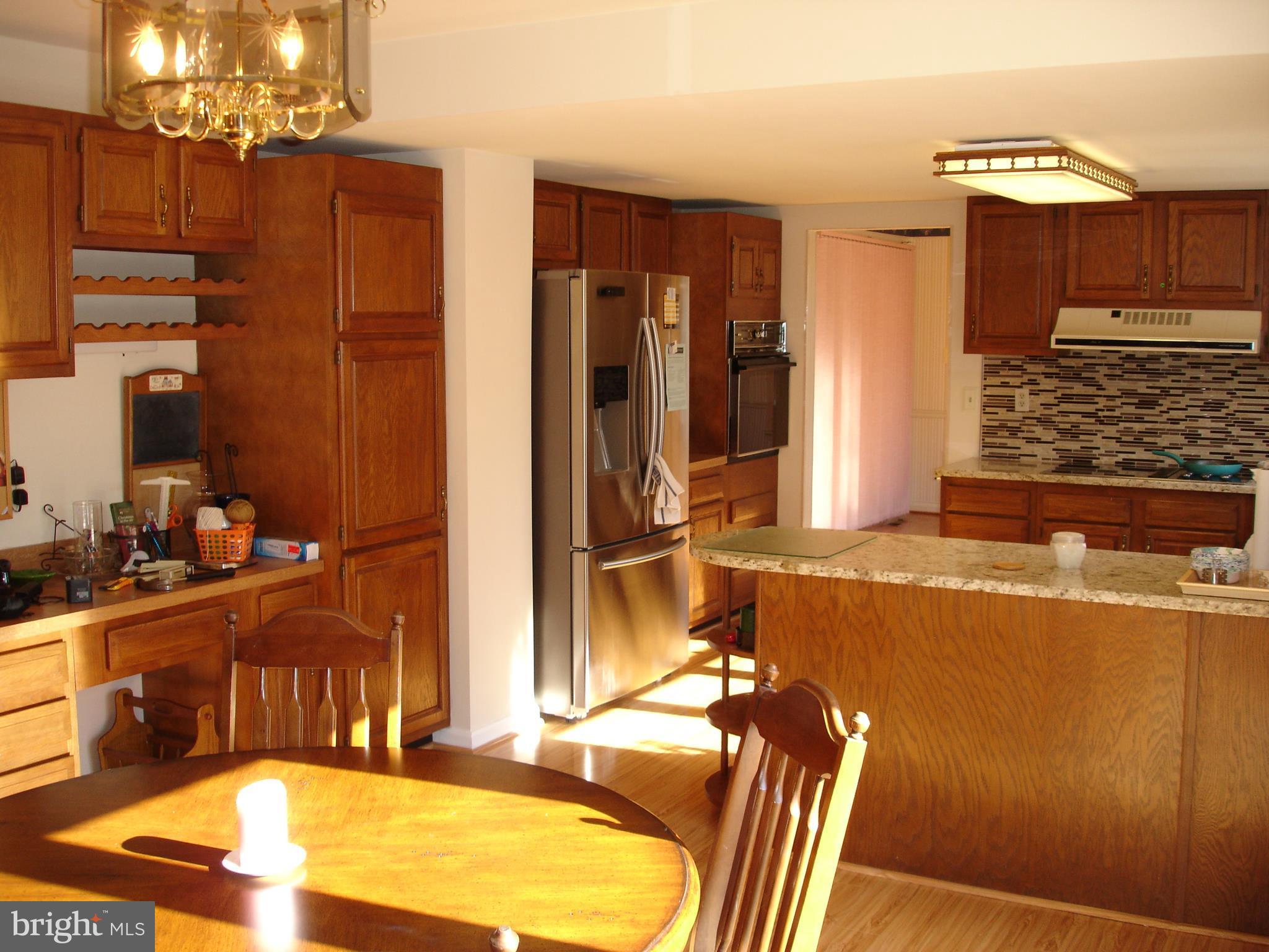 FAIRFAX HILLS - Residential