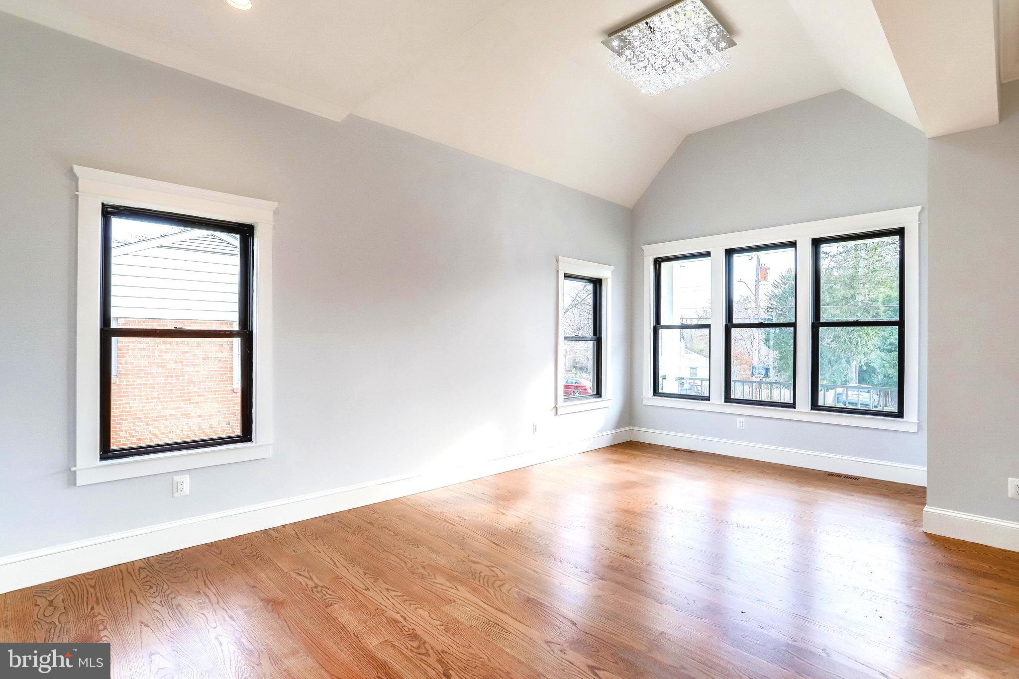 ORCHARD CREST - Residential