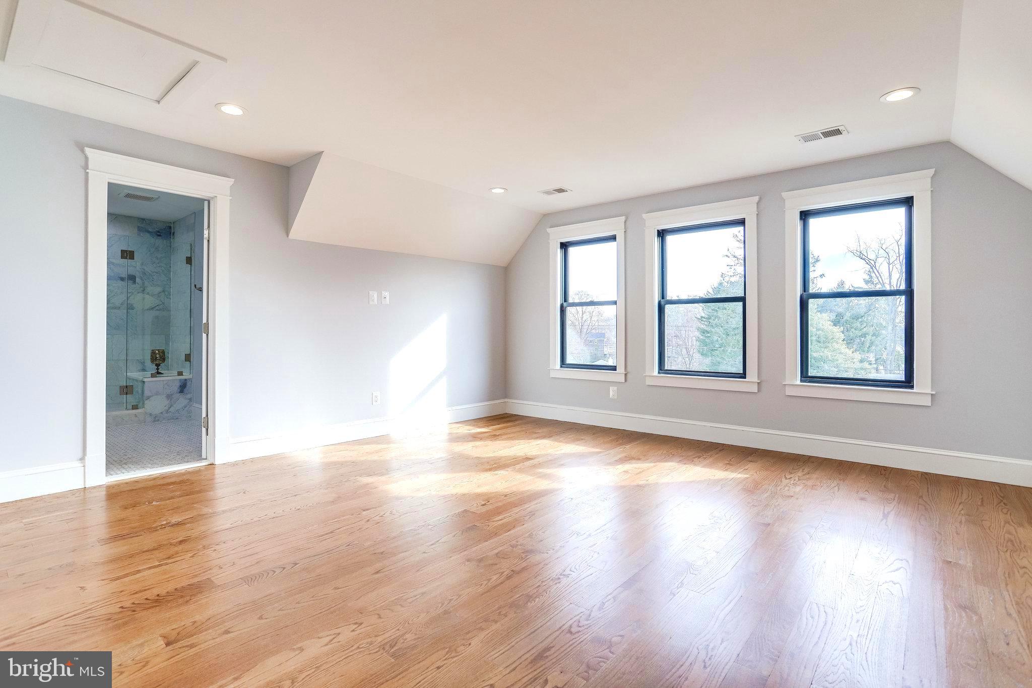 ORCHARD CREST - Residential