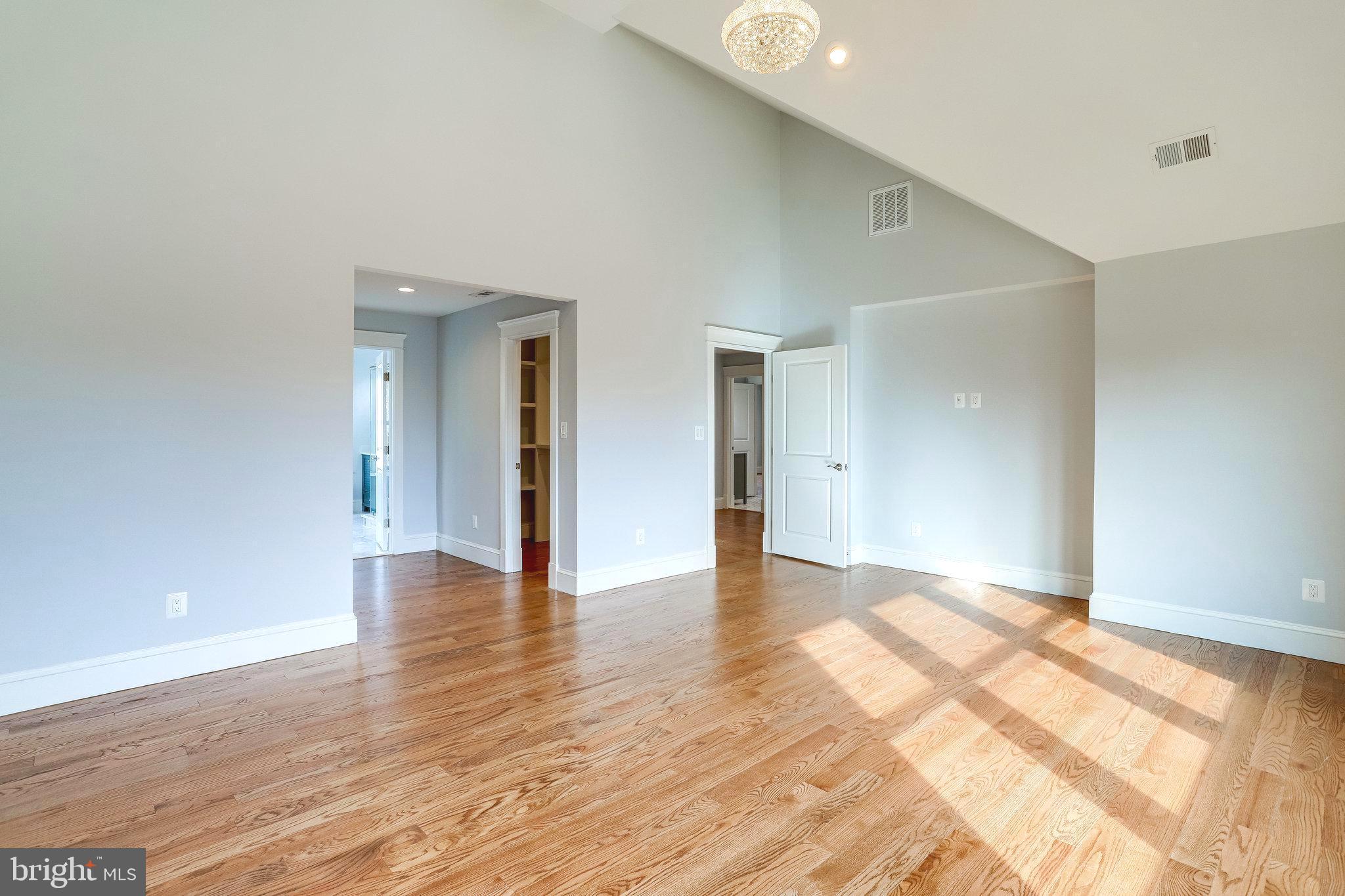 ORCHARD CREST - Residential