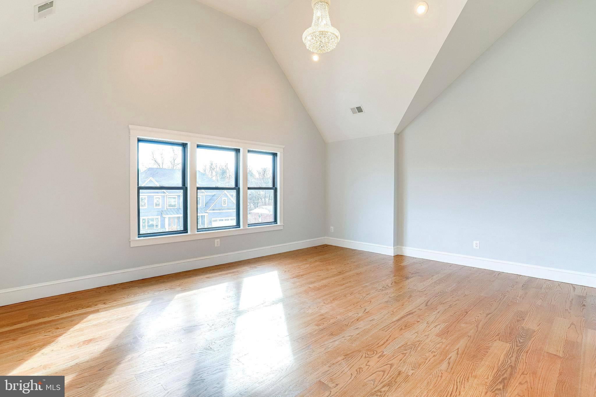 ORCHARD CREST - Residential