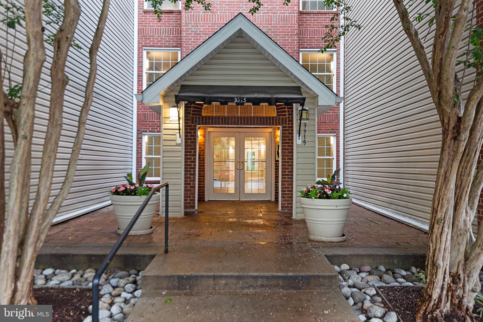 POINTE AT PARK CENTER - Residential