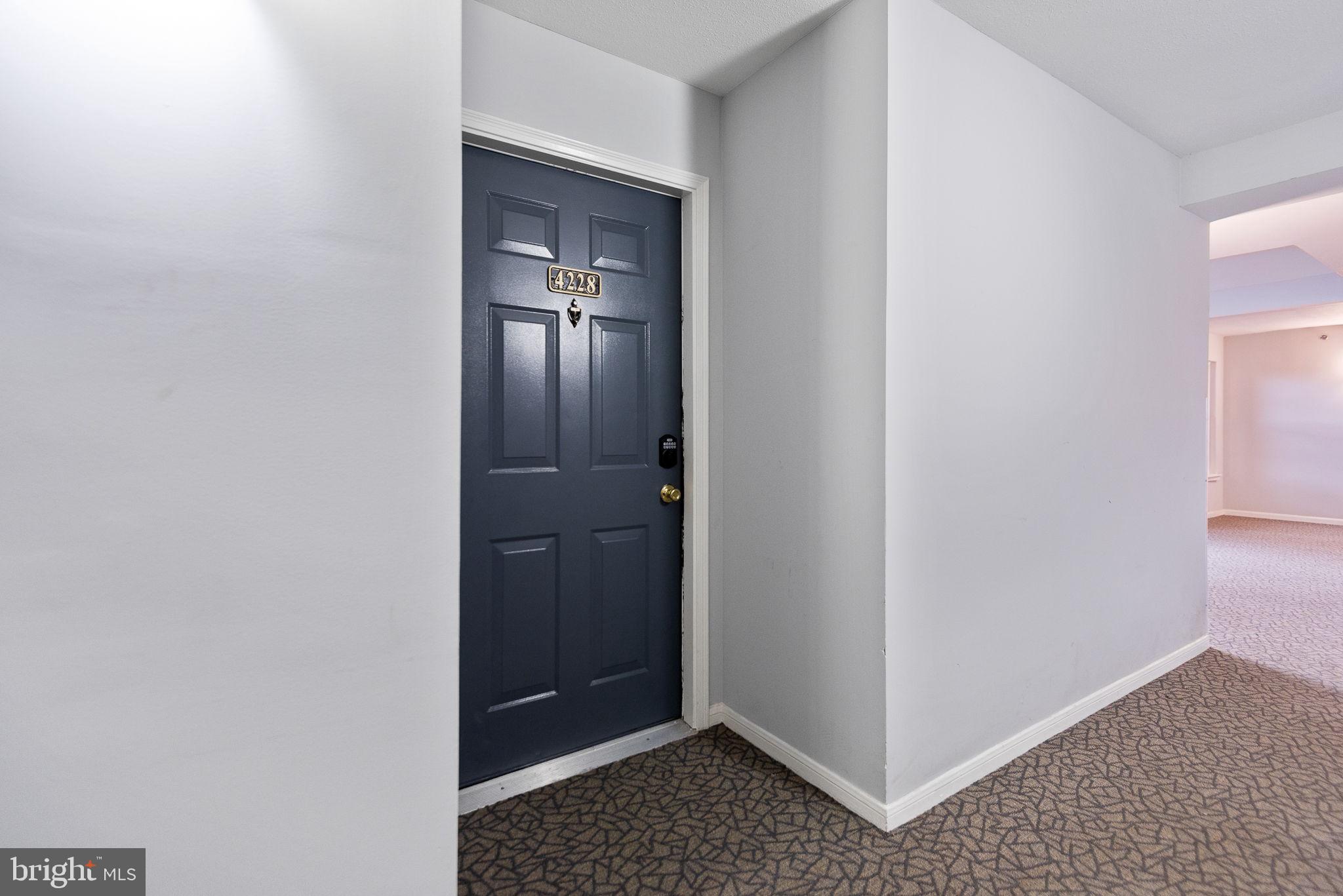 POINTE AT PARK CENTER - Residential