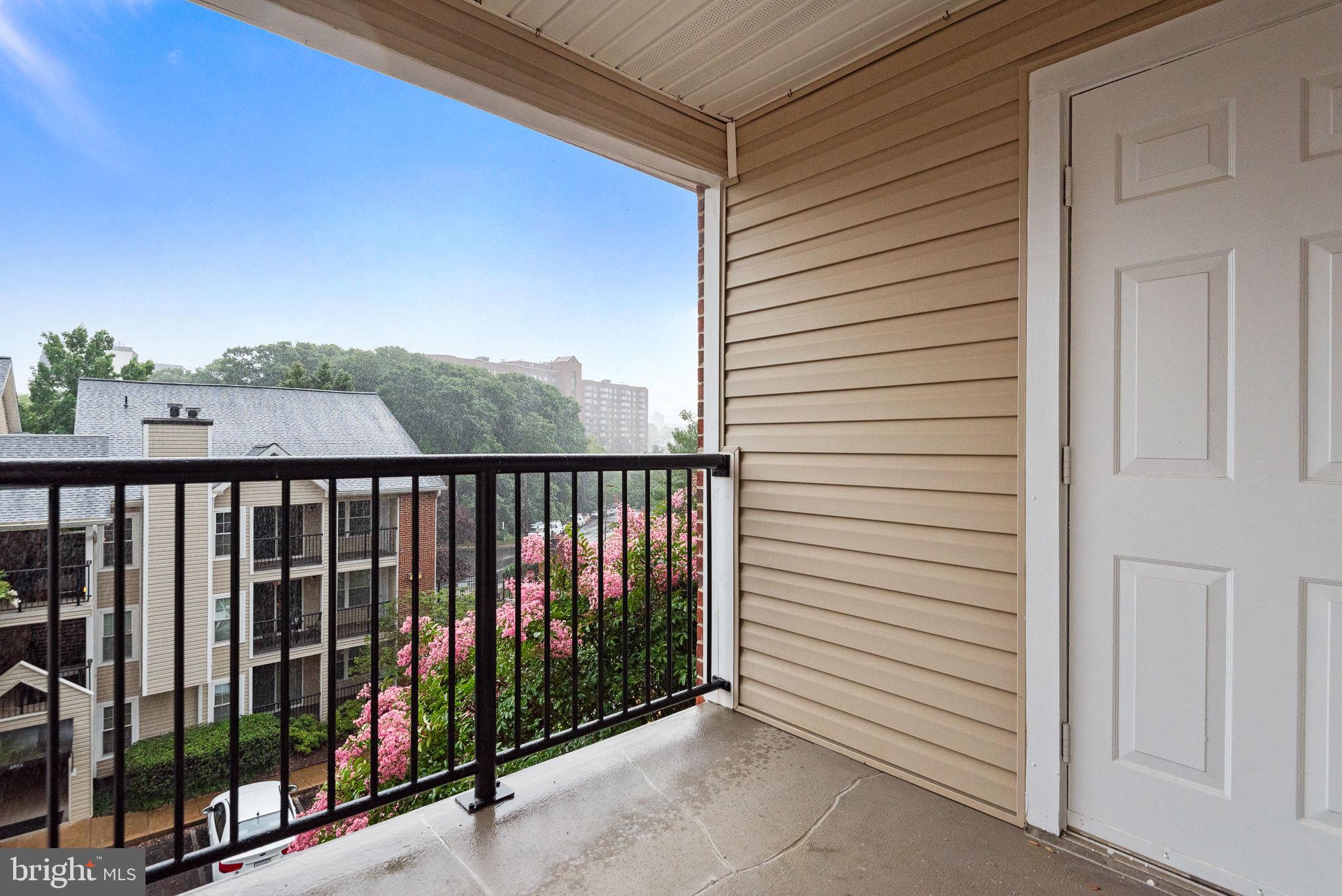 POINTE AT PARK CENTER - Residential