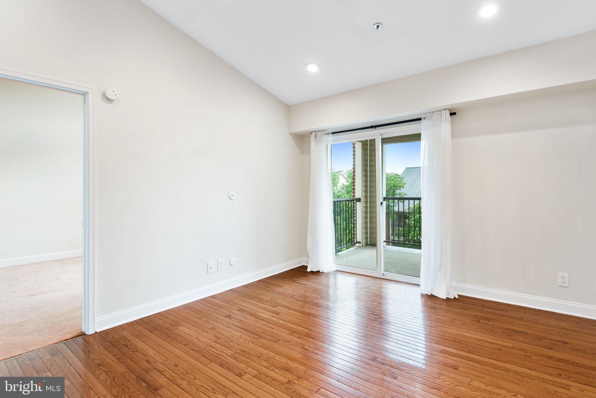 POINTE AT PARK CENTER - Residential