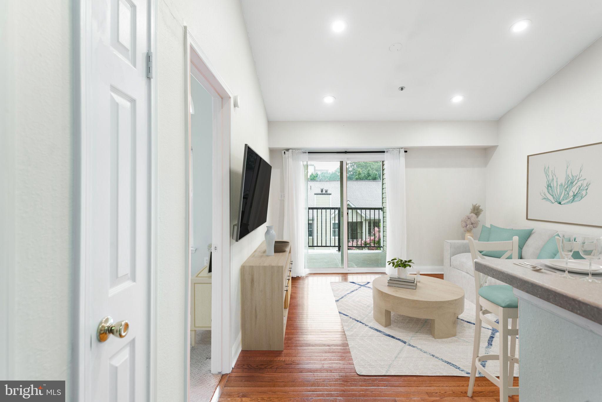 POINTE AT PARK CENTER - Residential