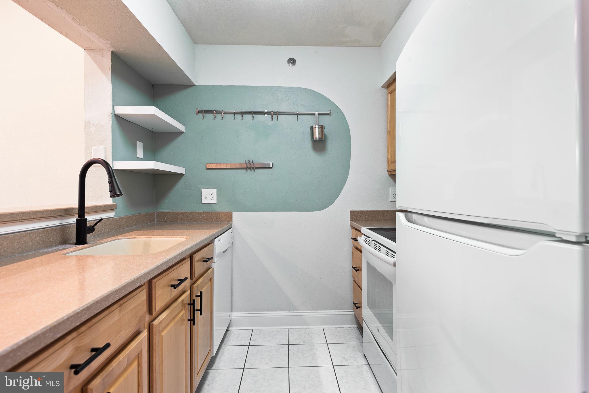 POINTE AT PARK CENTER - Residential