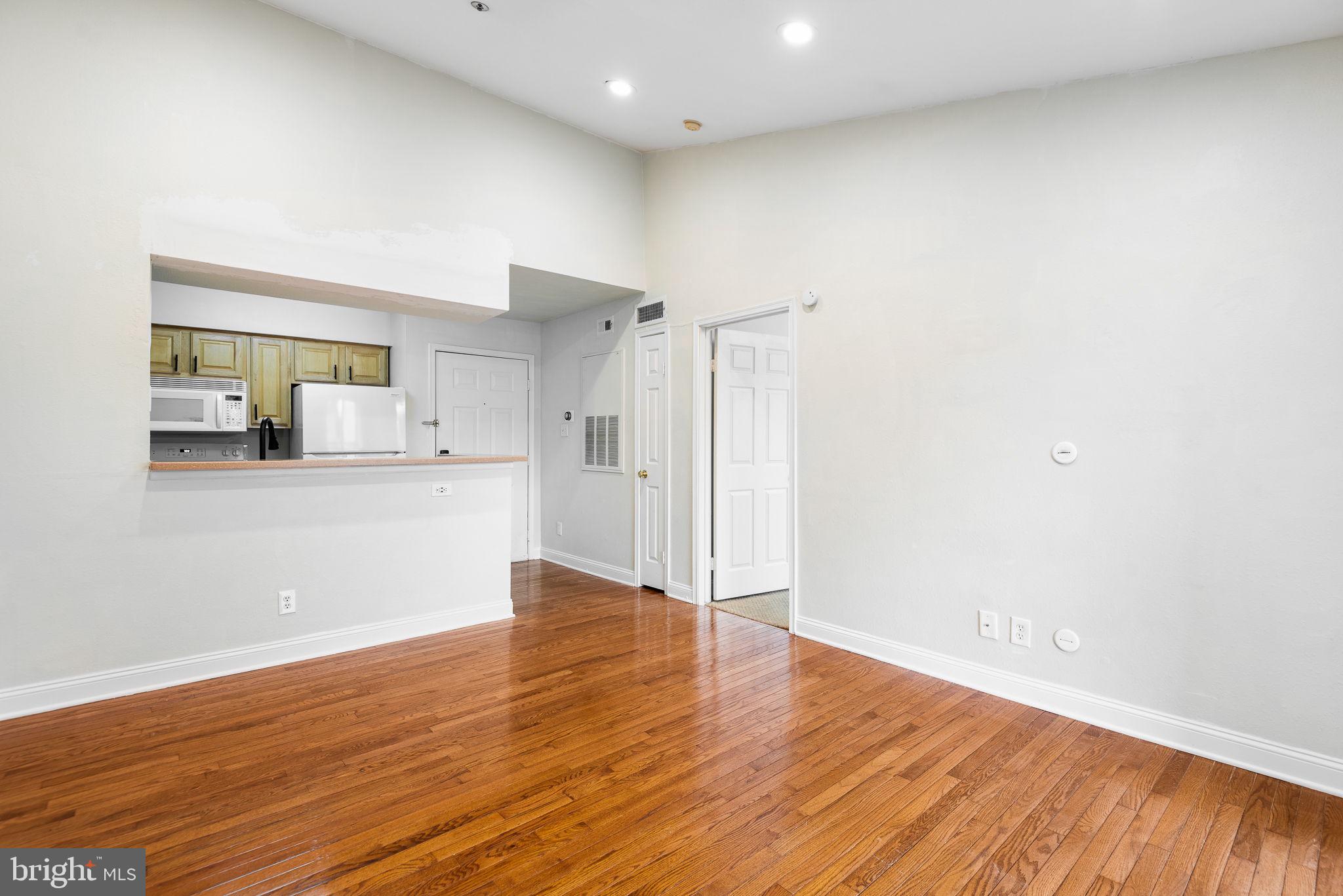 POINTE AT PARK CENTER - Residential