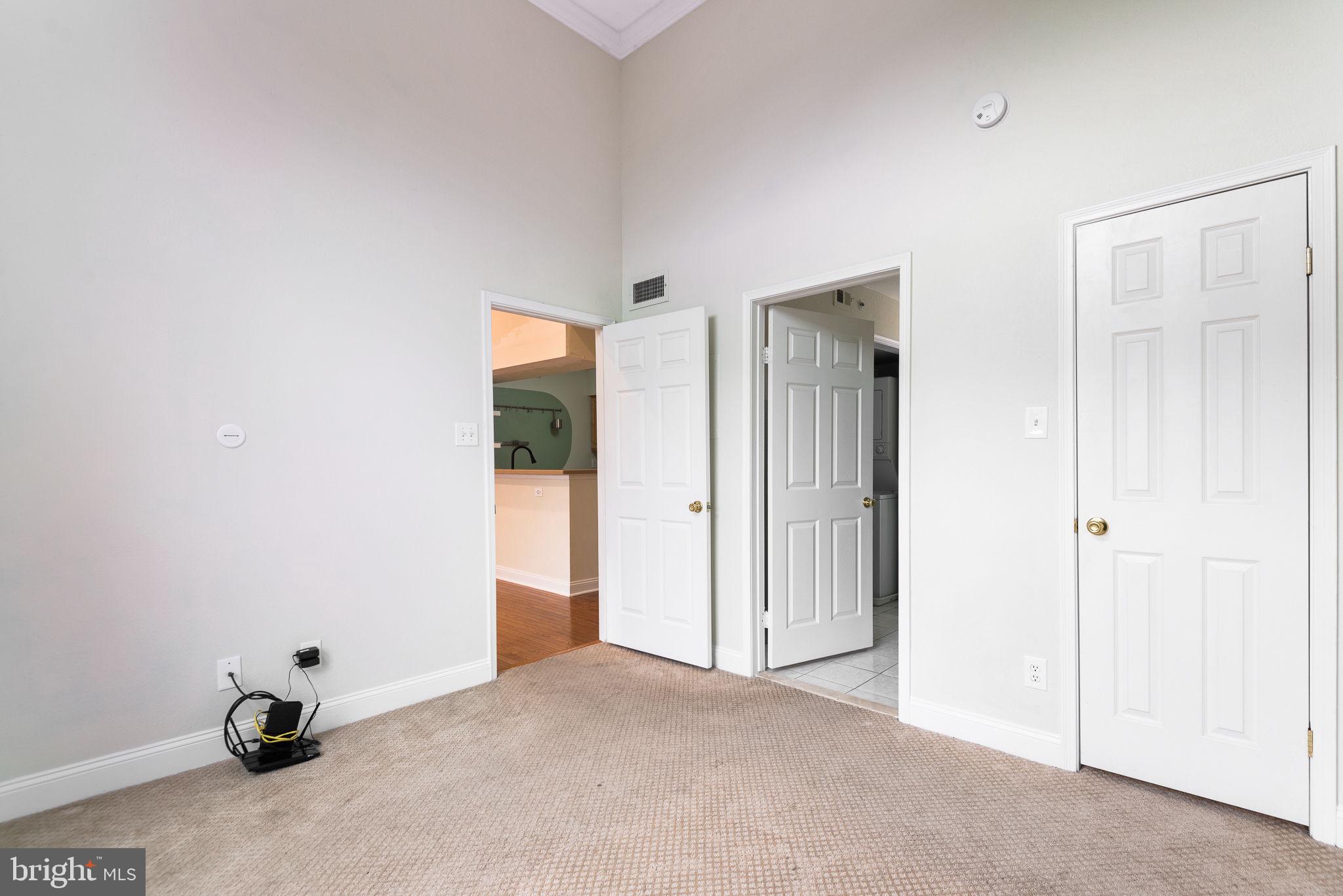 POINTE AT PARK CENTER - Residential