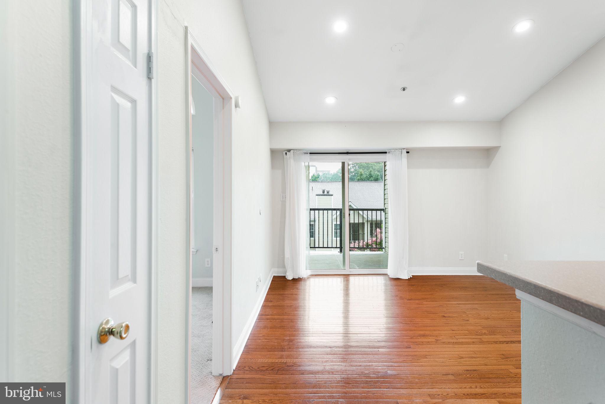 POINTE AT PARK CENTER - Residential