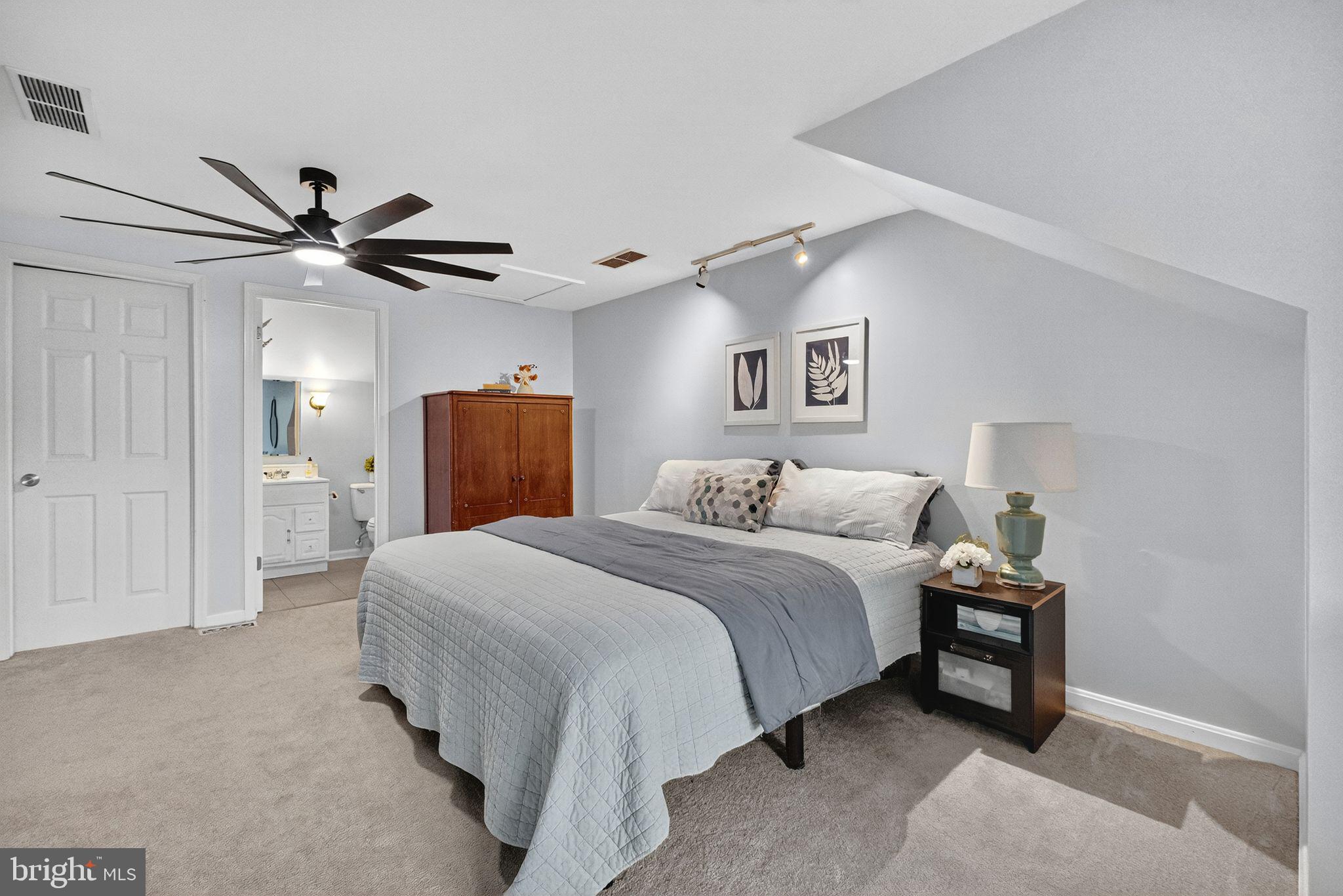 CAPETOWNE - Residential