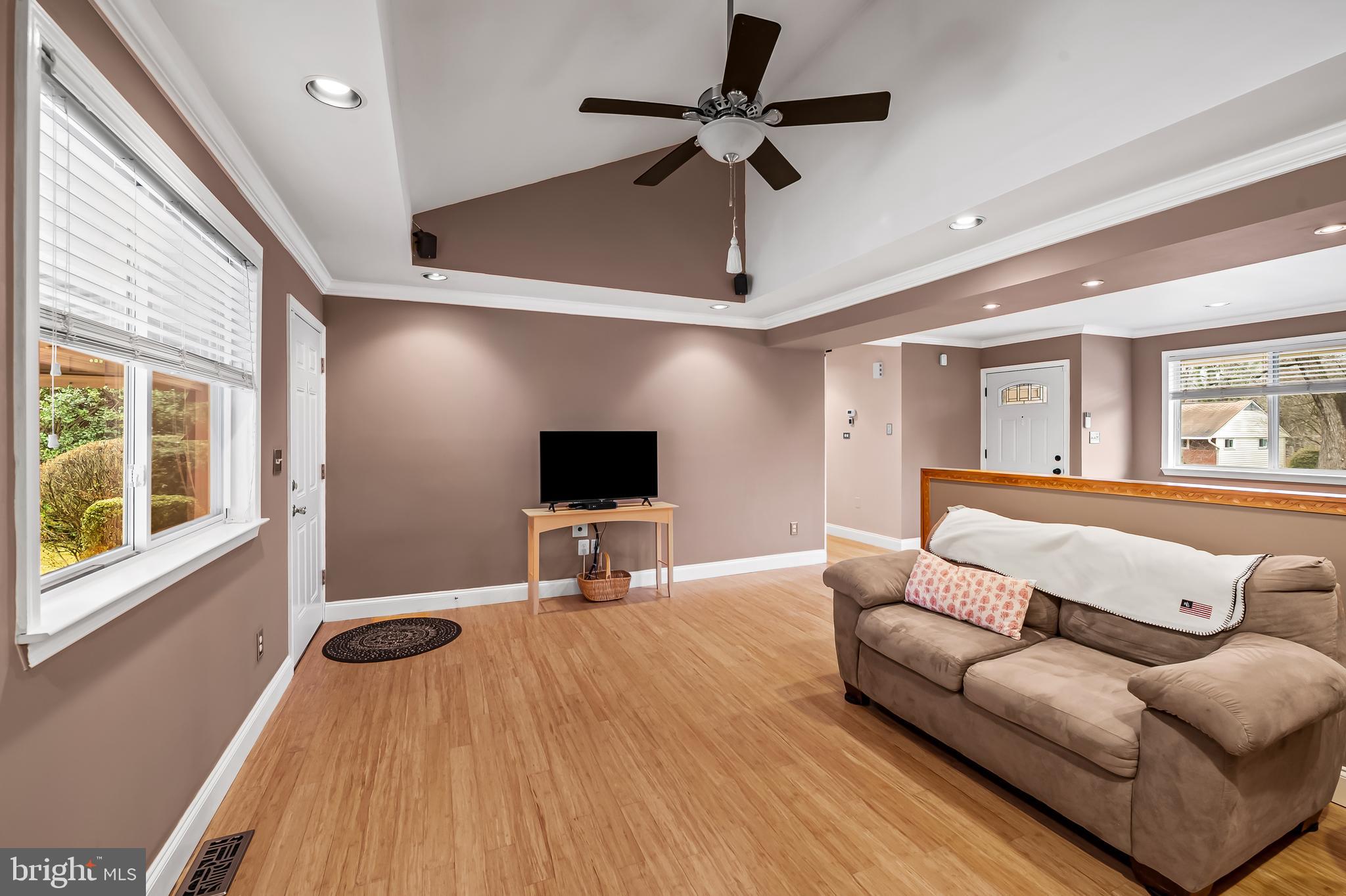 KNOLLWOOD - Residential