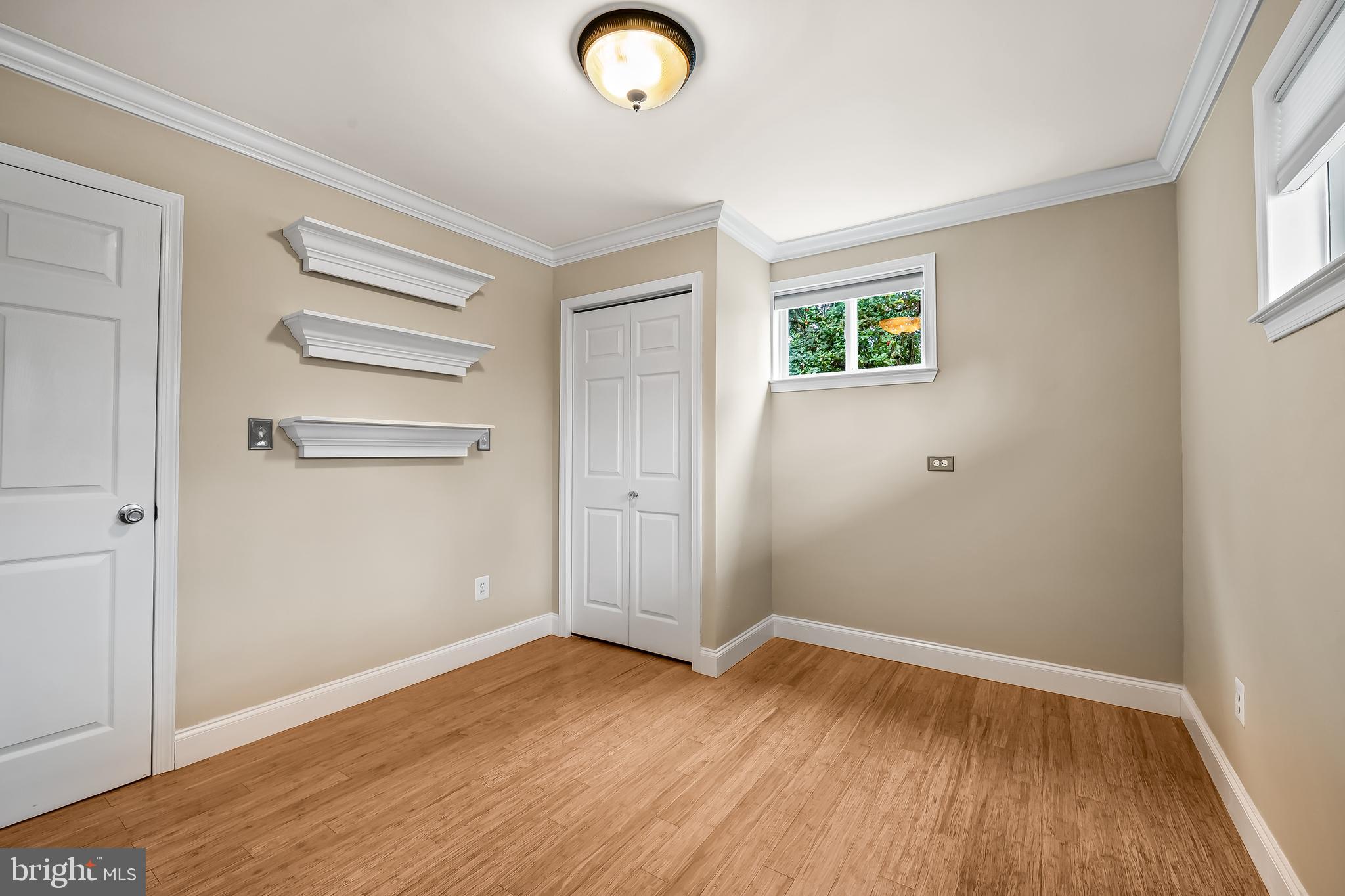 KNOLLWOOD - Residential