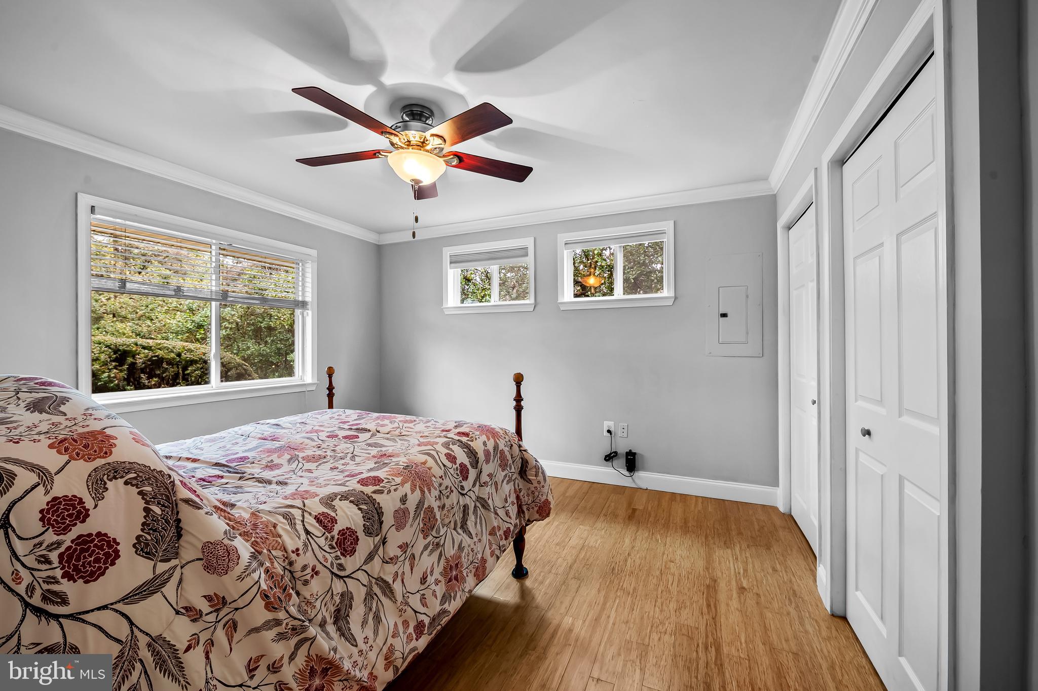 KNOLLWOOD - Residential