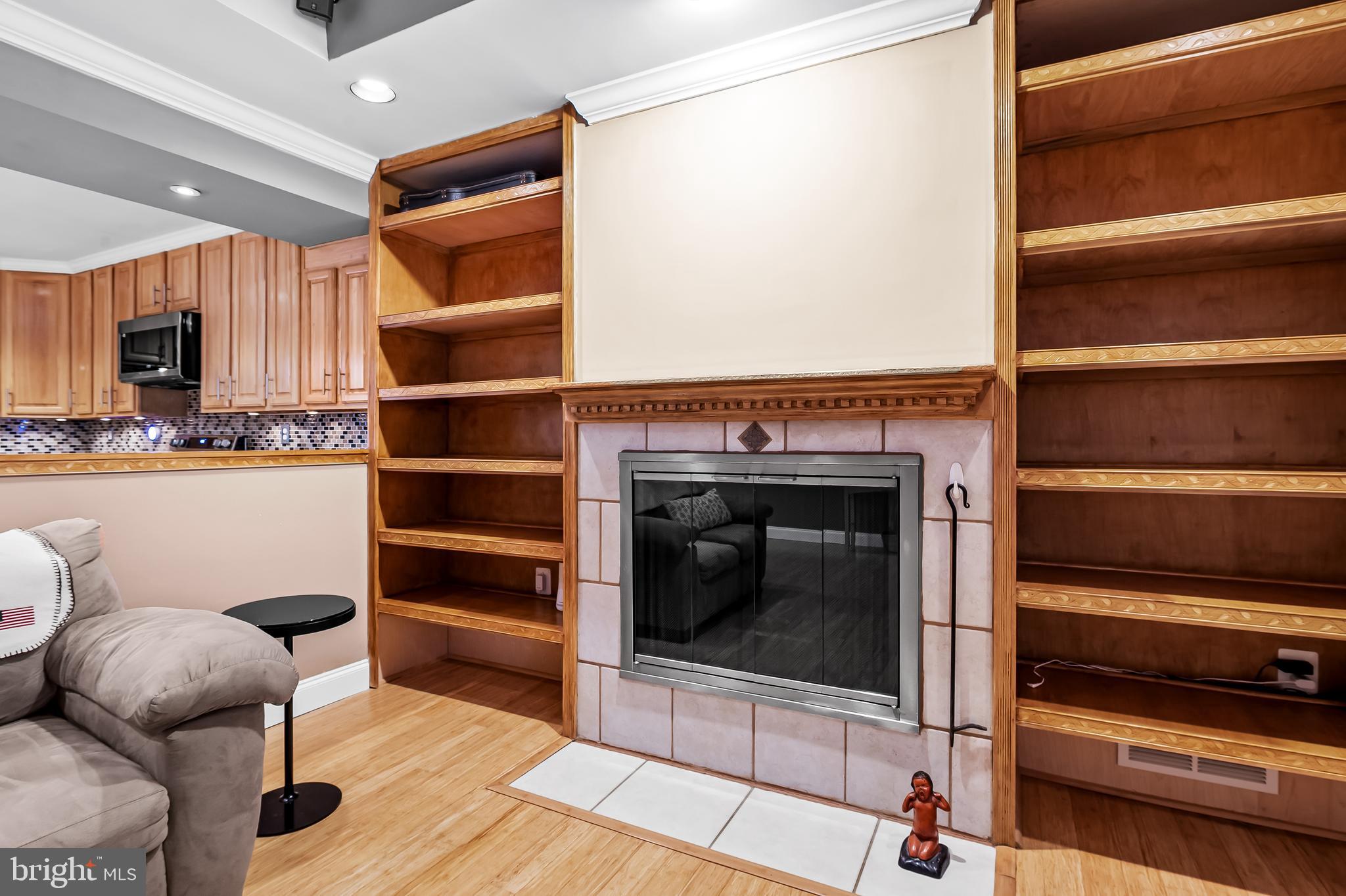 KNOLLWOOD - Residential