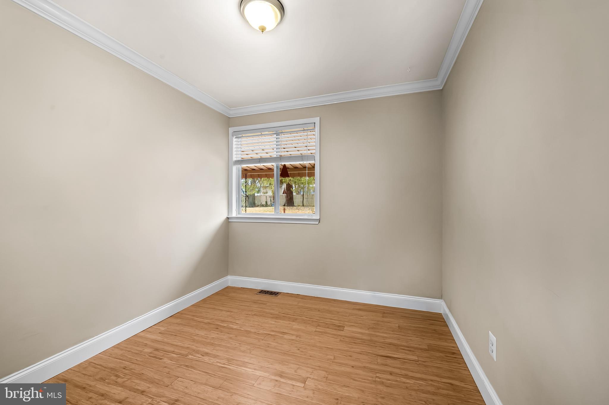 KNOLLWOOD - Residential