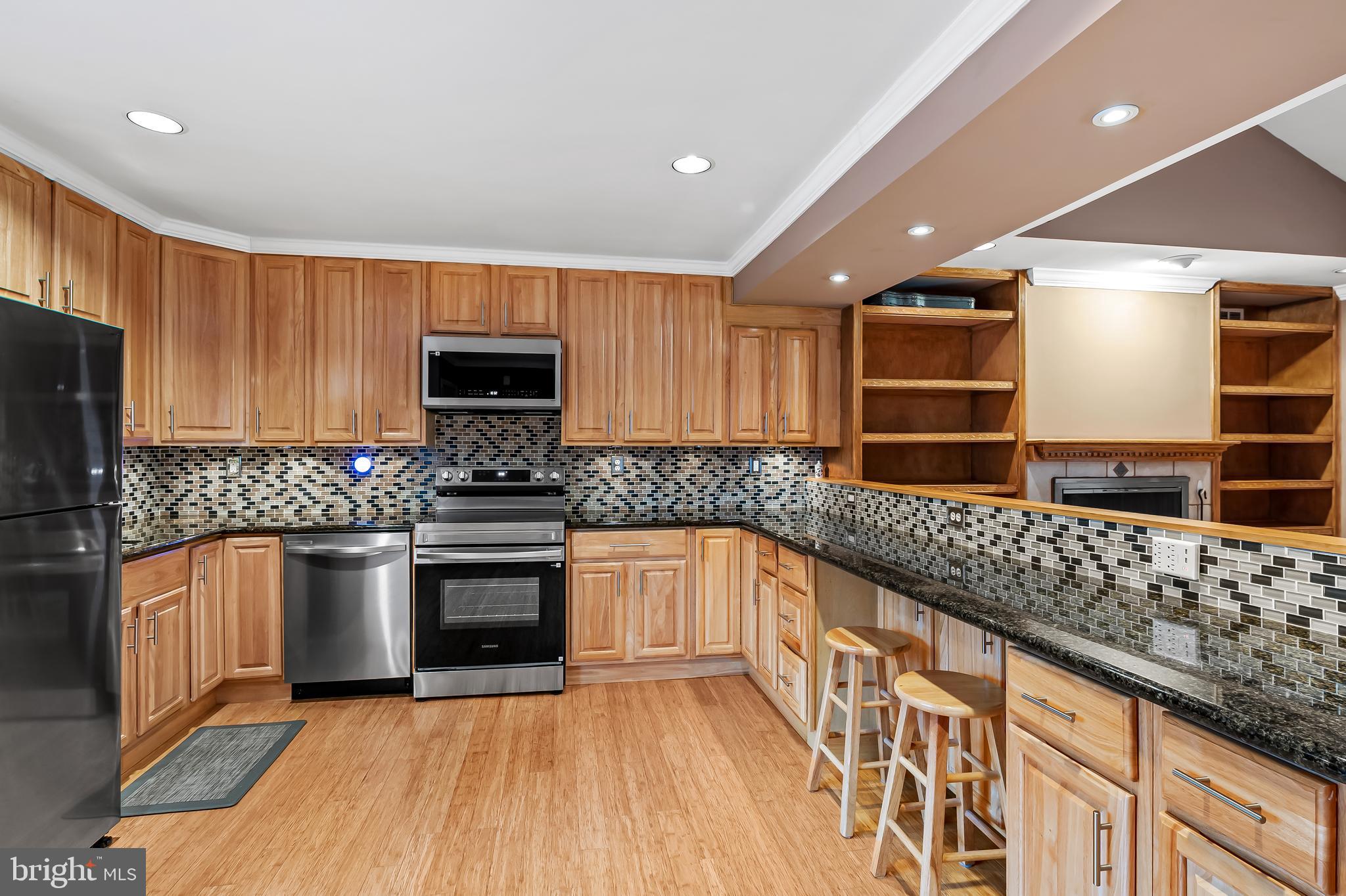 KNOLLWOOD - Residential