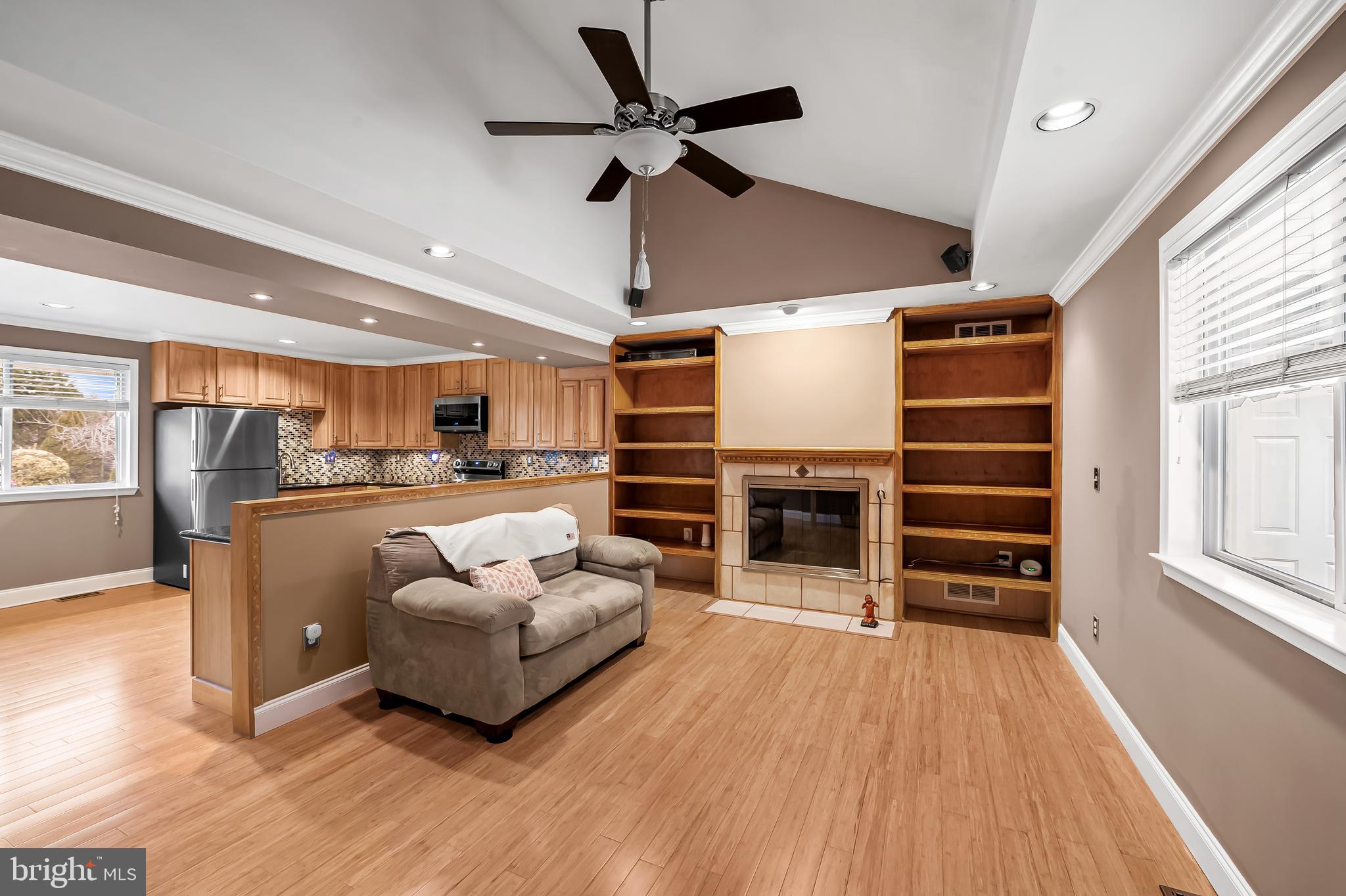 KNOLLWOOD - Residential