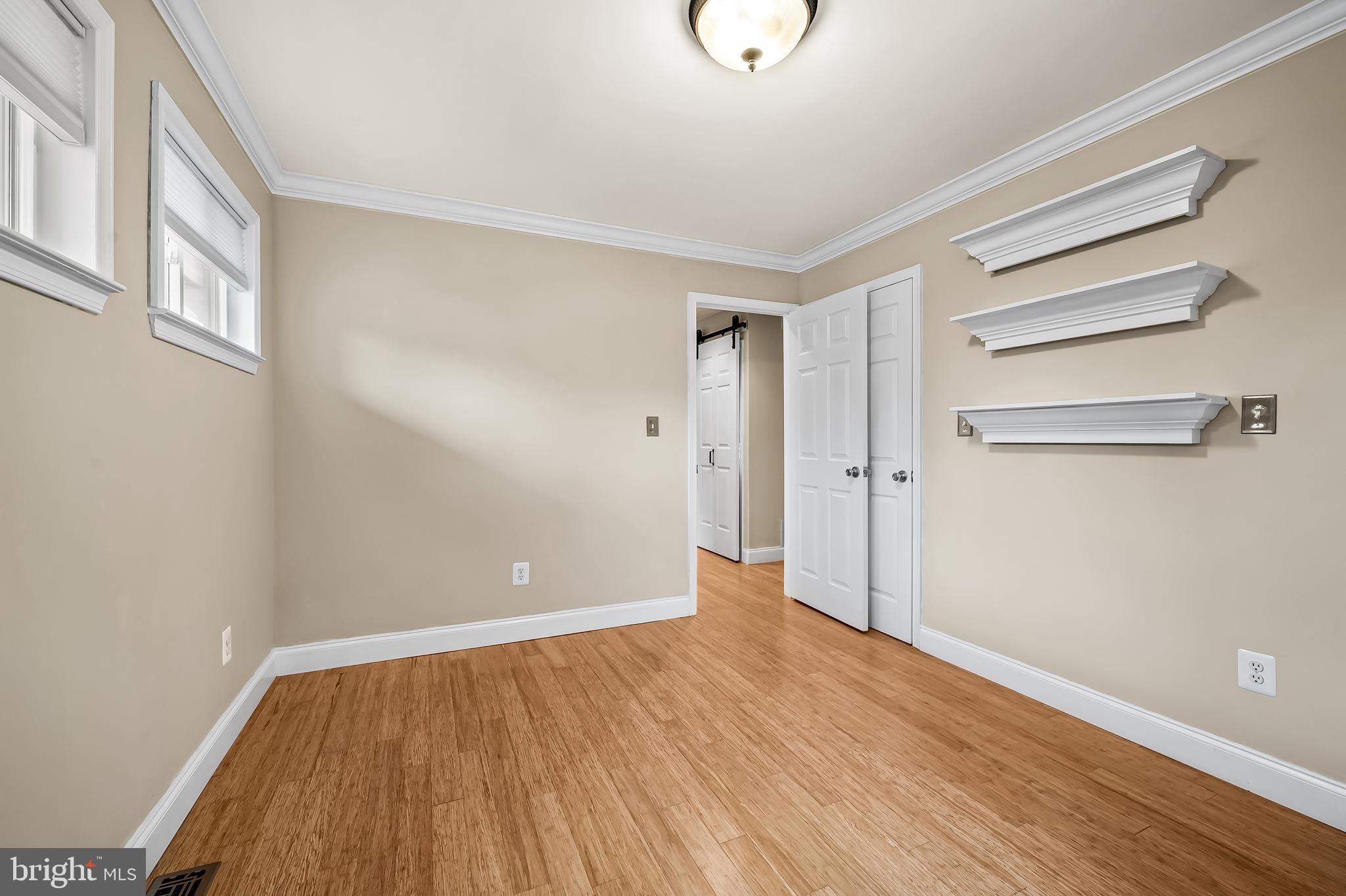 KNOLLWOOD - Residential