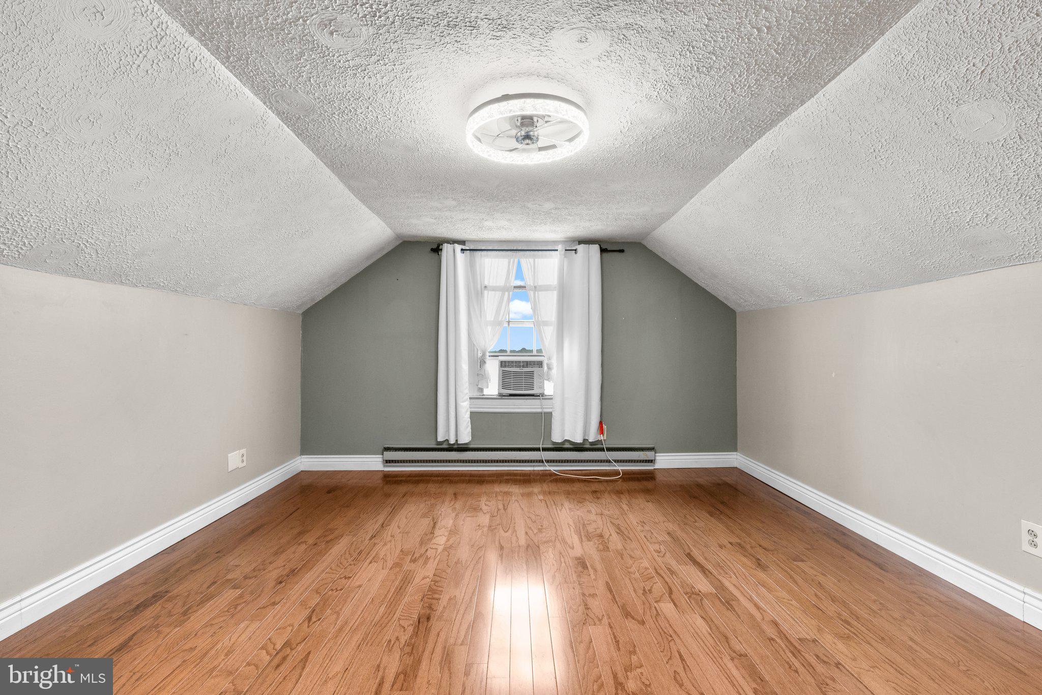 BALTIMORE HIGHLANDS - Residential