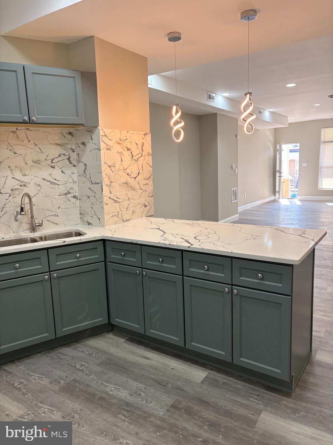 ROSEMONT - Residential