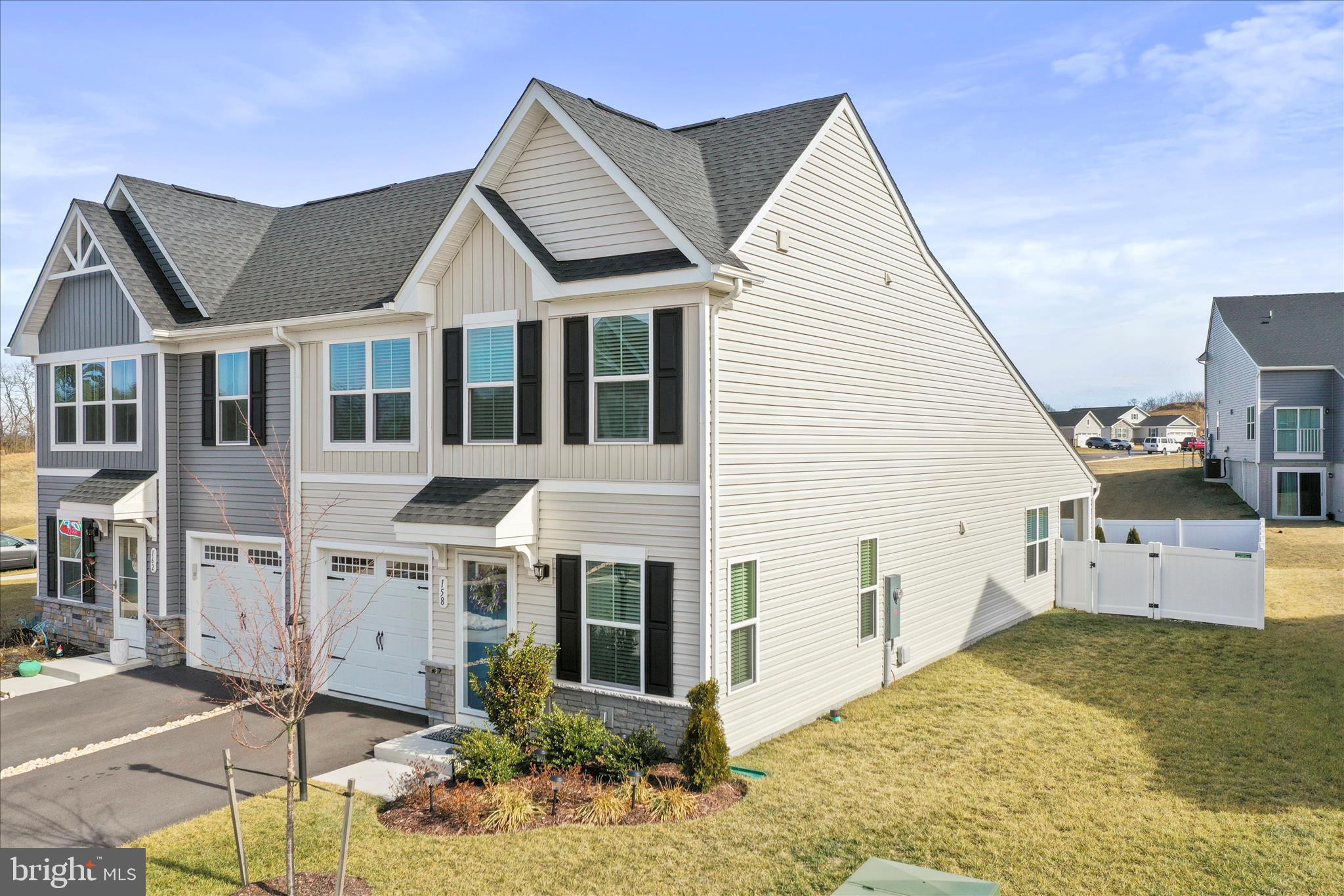 ARCADIA SPRINGS - Residential