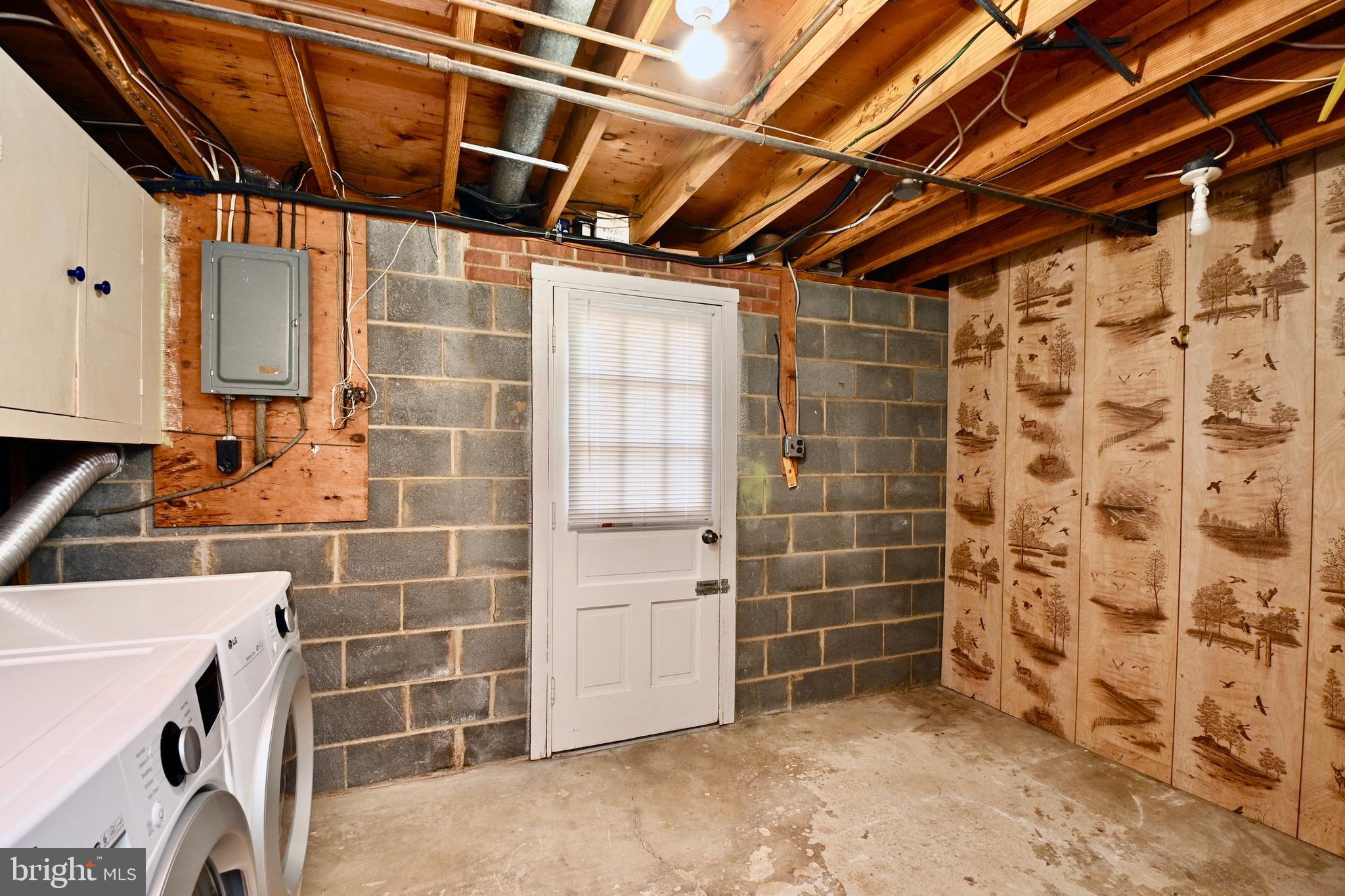 HAYFIELD FARM - Residential Lease