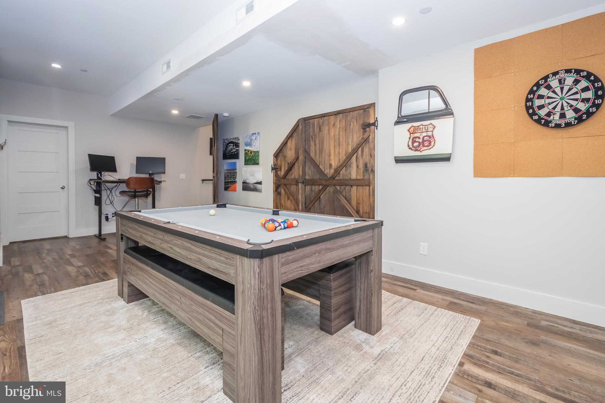 LAKE SHORE DRIVE - Residential