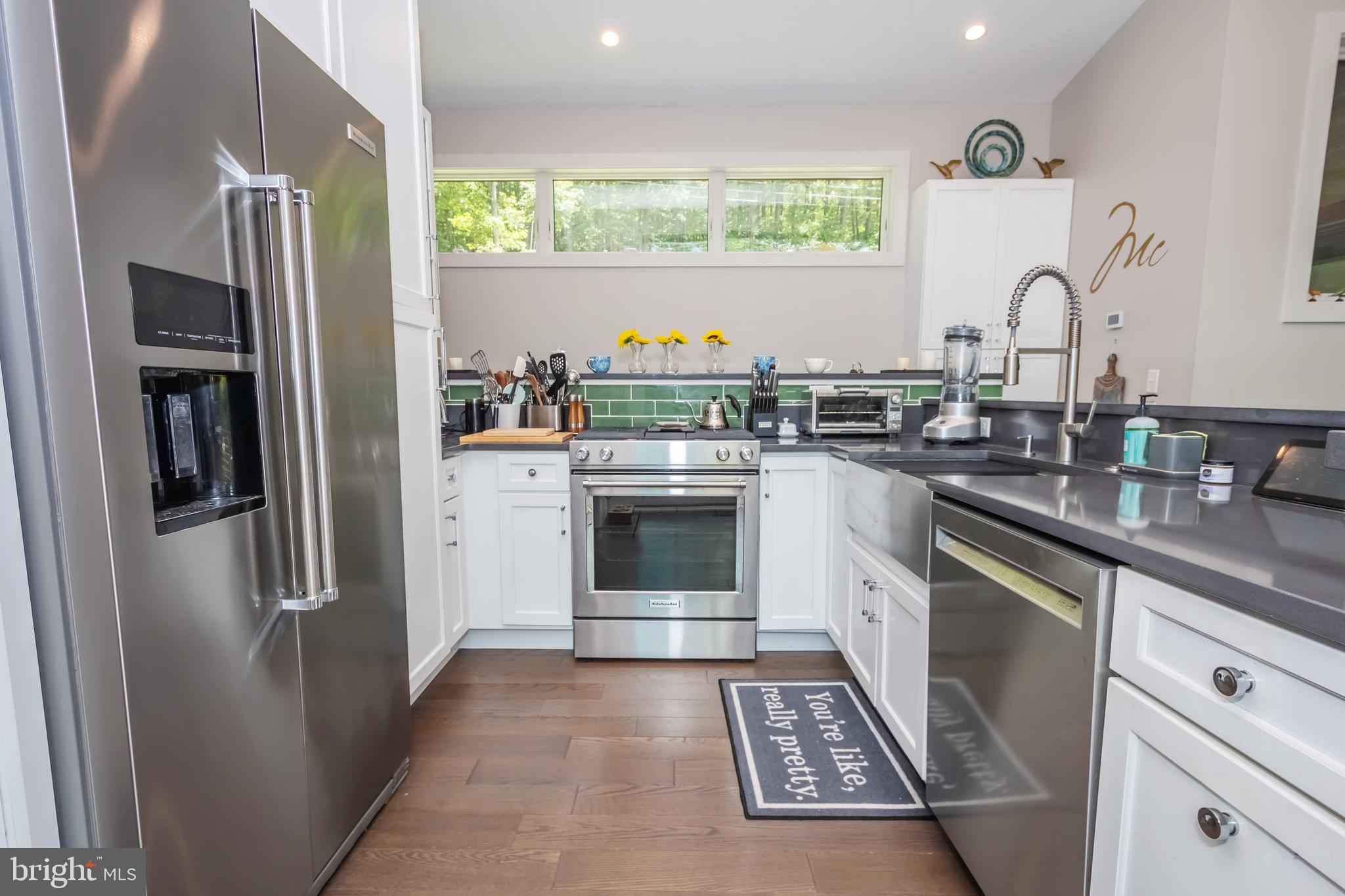 LAKE SHORE DRIVE - Residential