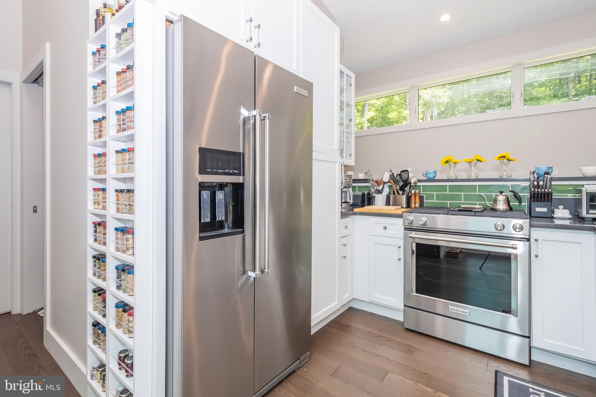 LAKE SHORE DRIVE - Residential