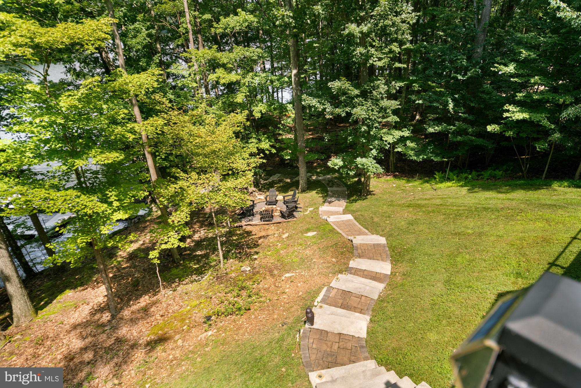 LAKE SHORE DRIVE - Residential