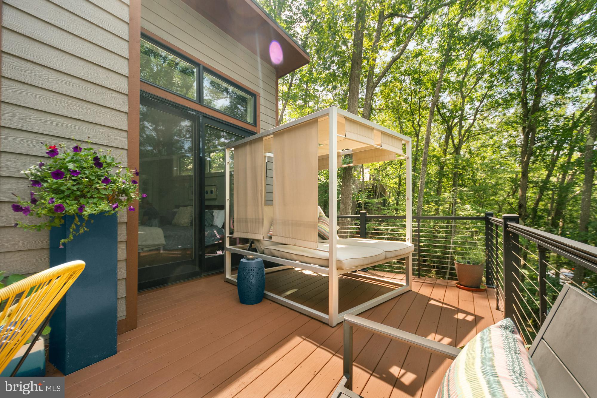 LAKE SHORE DRIVE - Residential