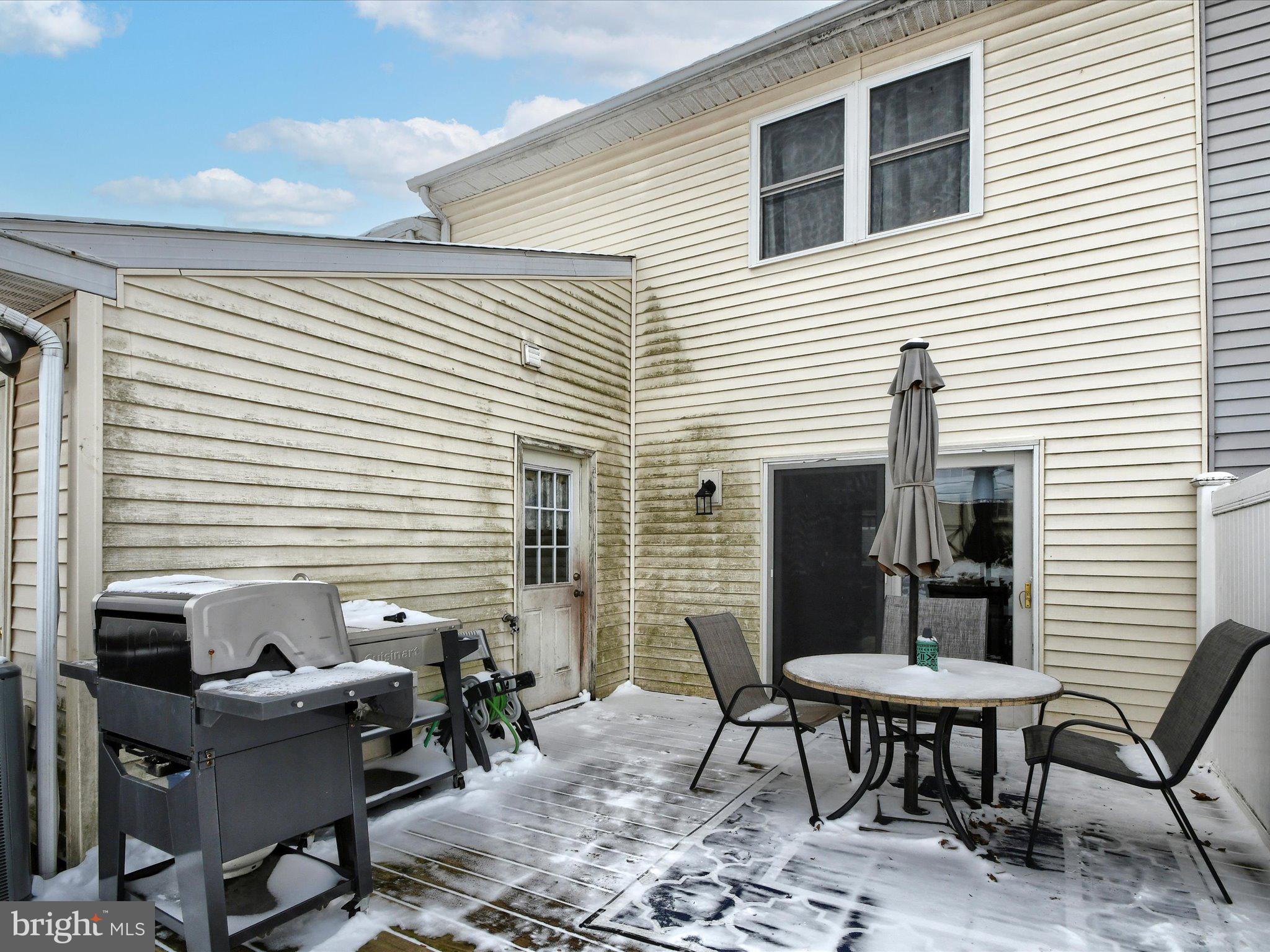 COLONIAL VIL - Residential