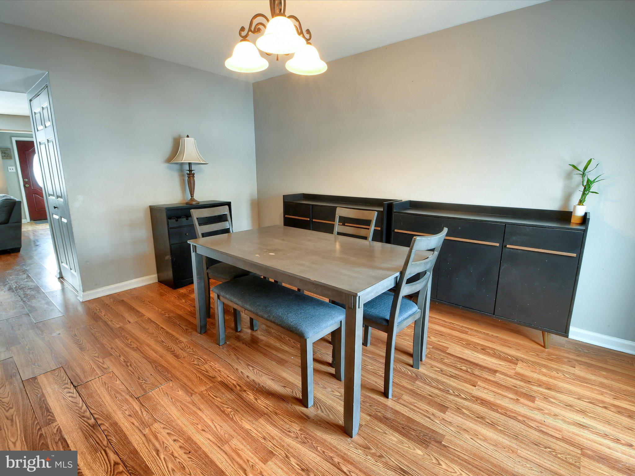 COLONIAL VIL - Residential