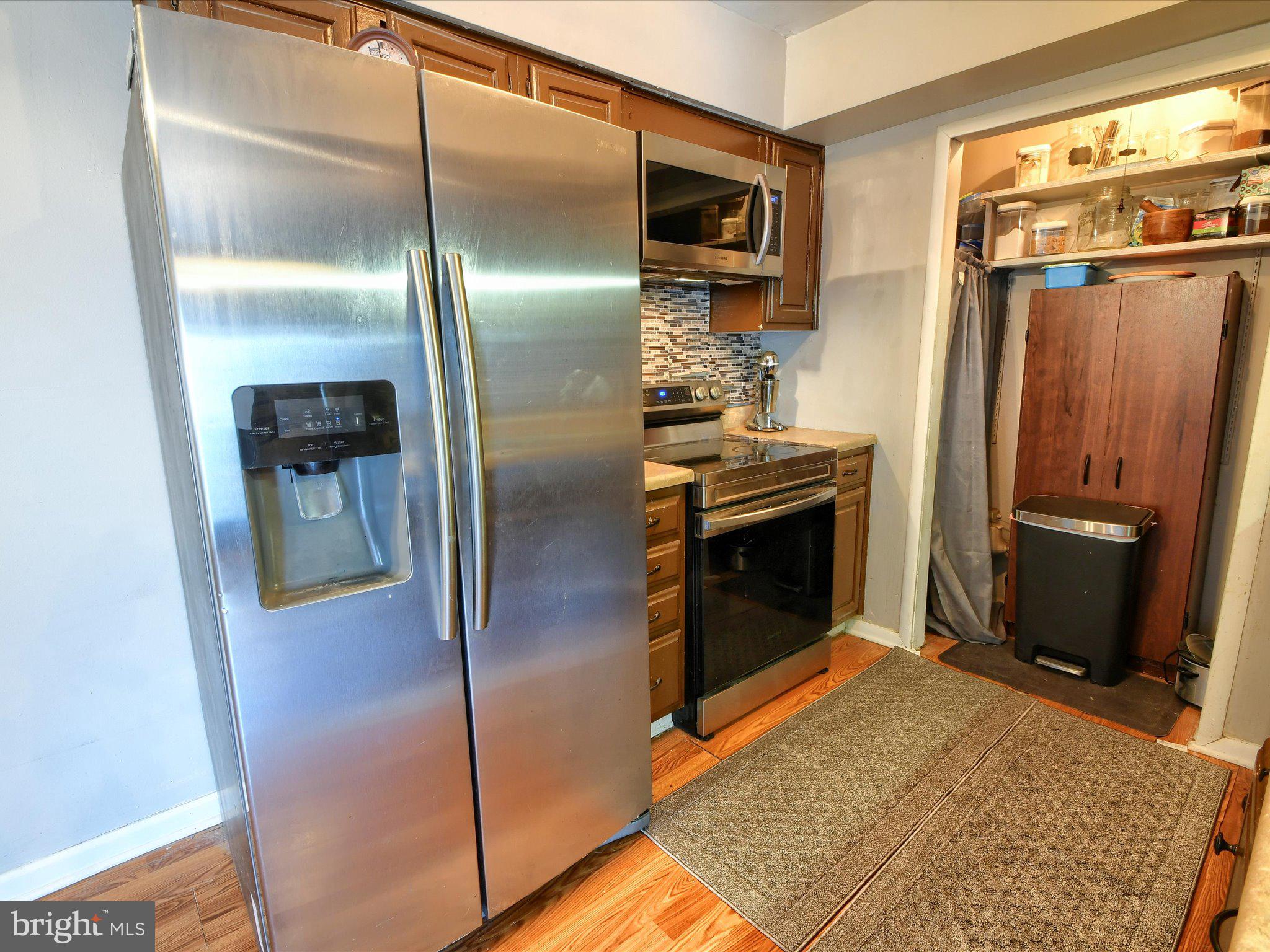 COLONIAL VIL - Residential