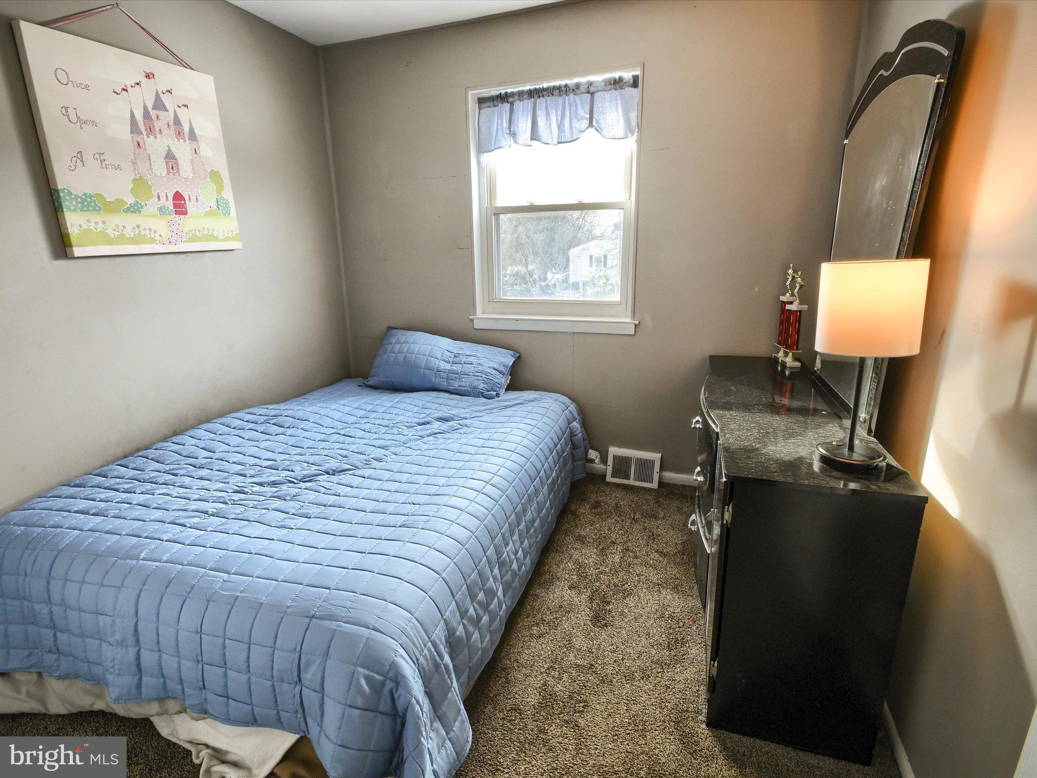 COLONIAL VIL - Residential