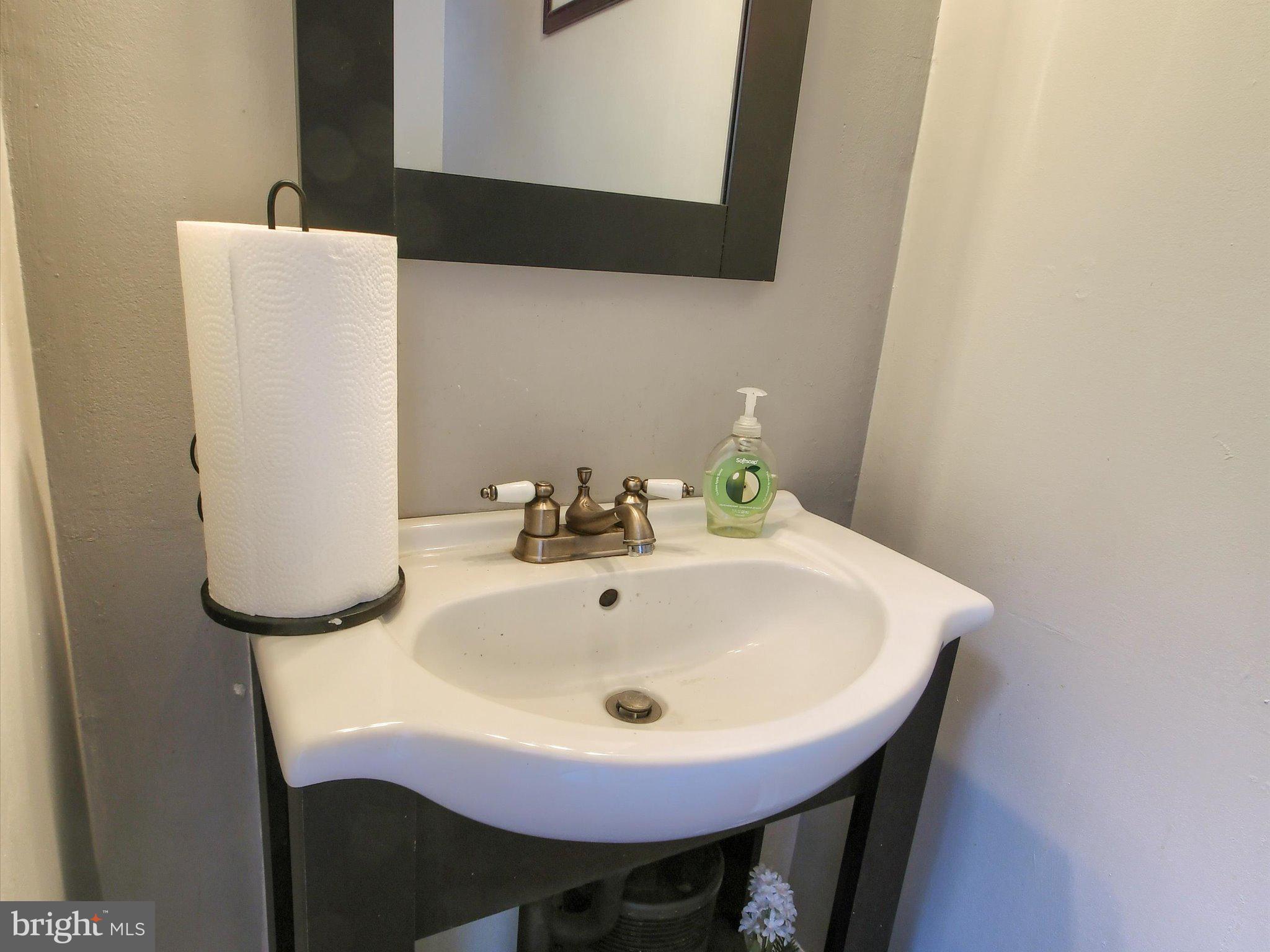 COLONIAL VIL - Residential