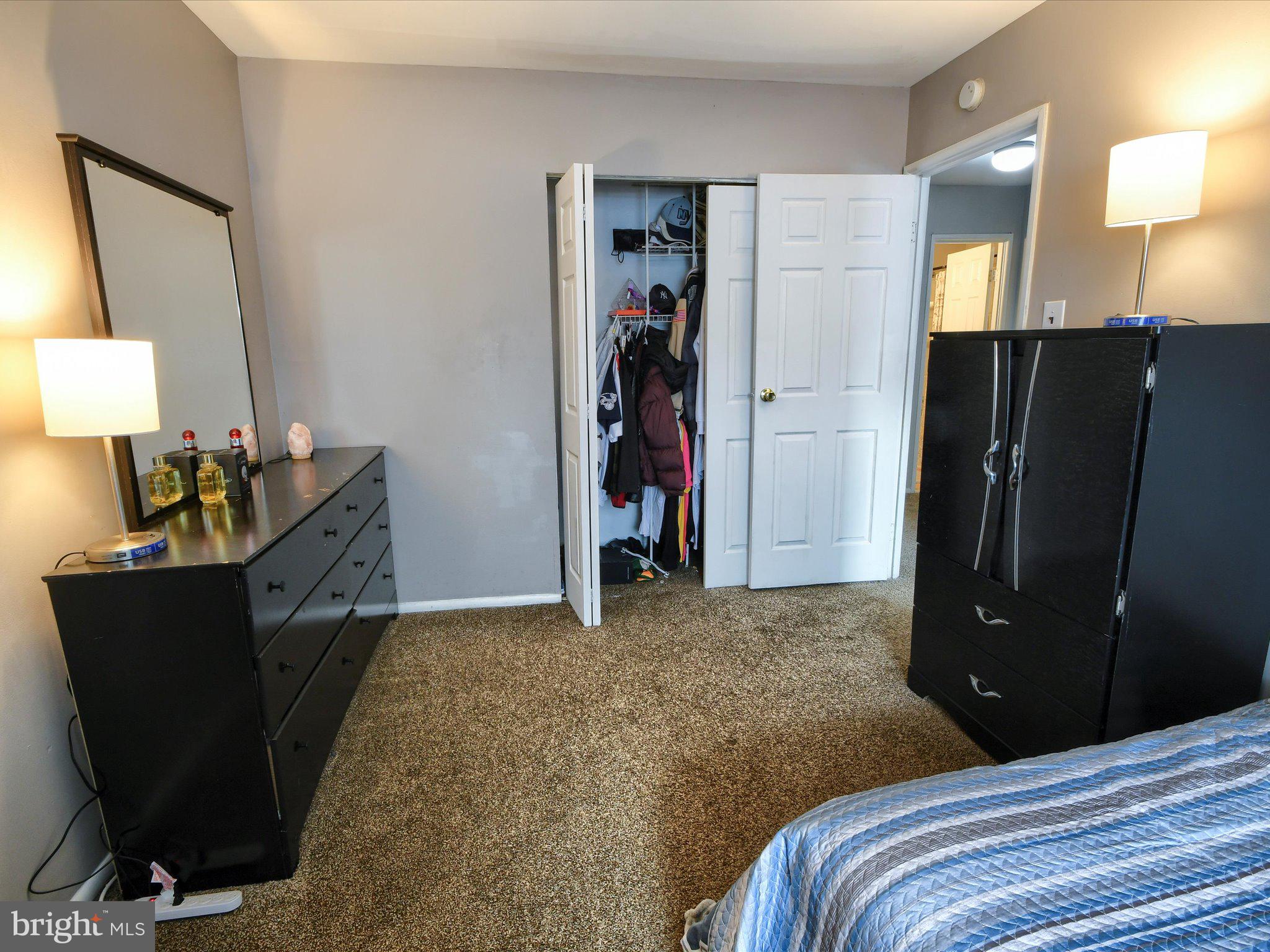 COLONIAL VIL - Residential