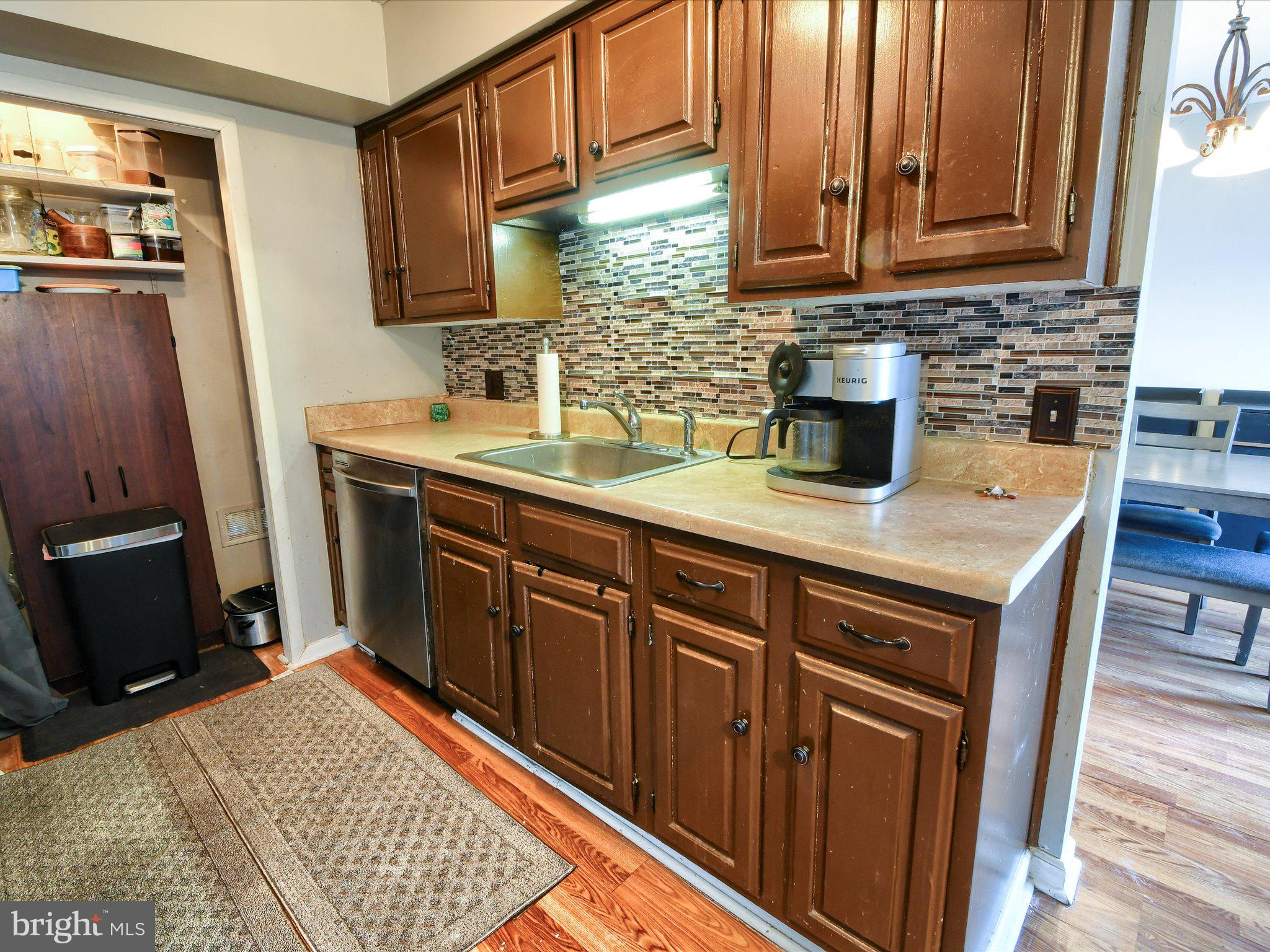 COLONIAL VIL - Residential