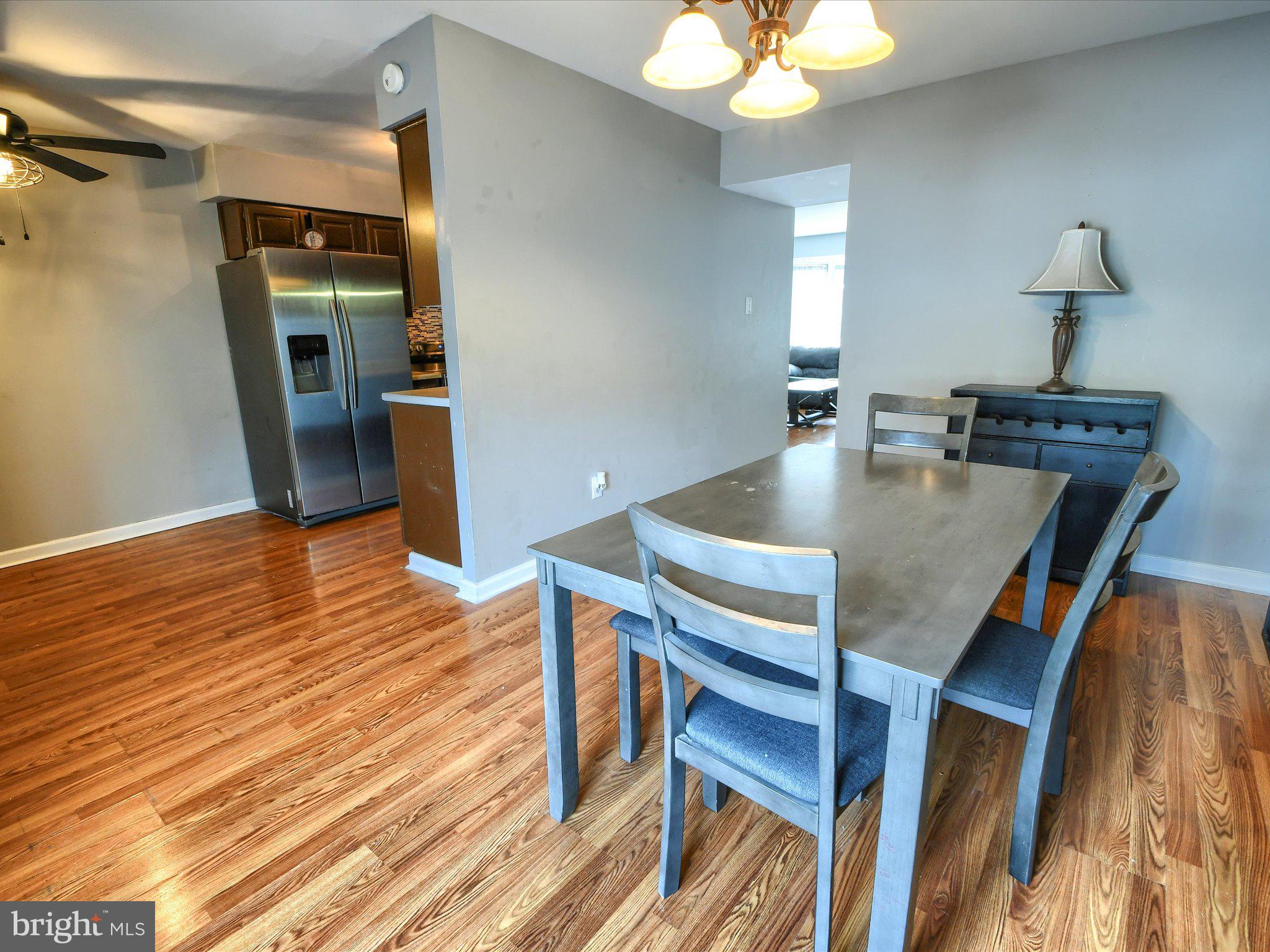 COLONIAL VIL - Residential