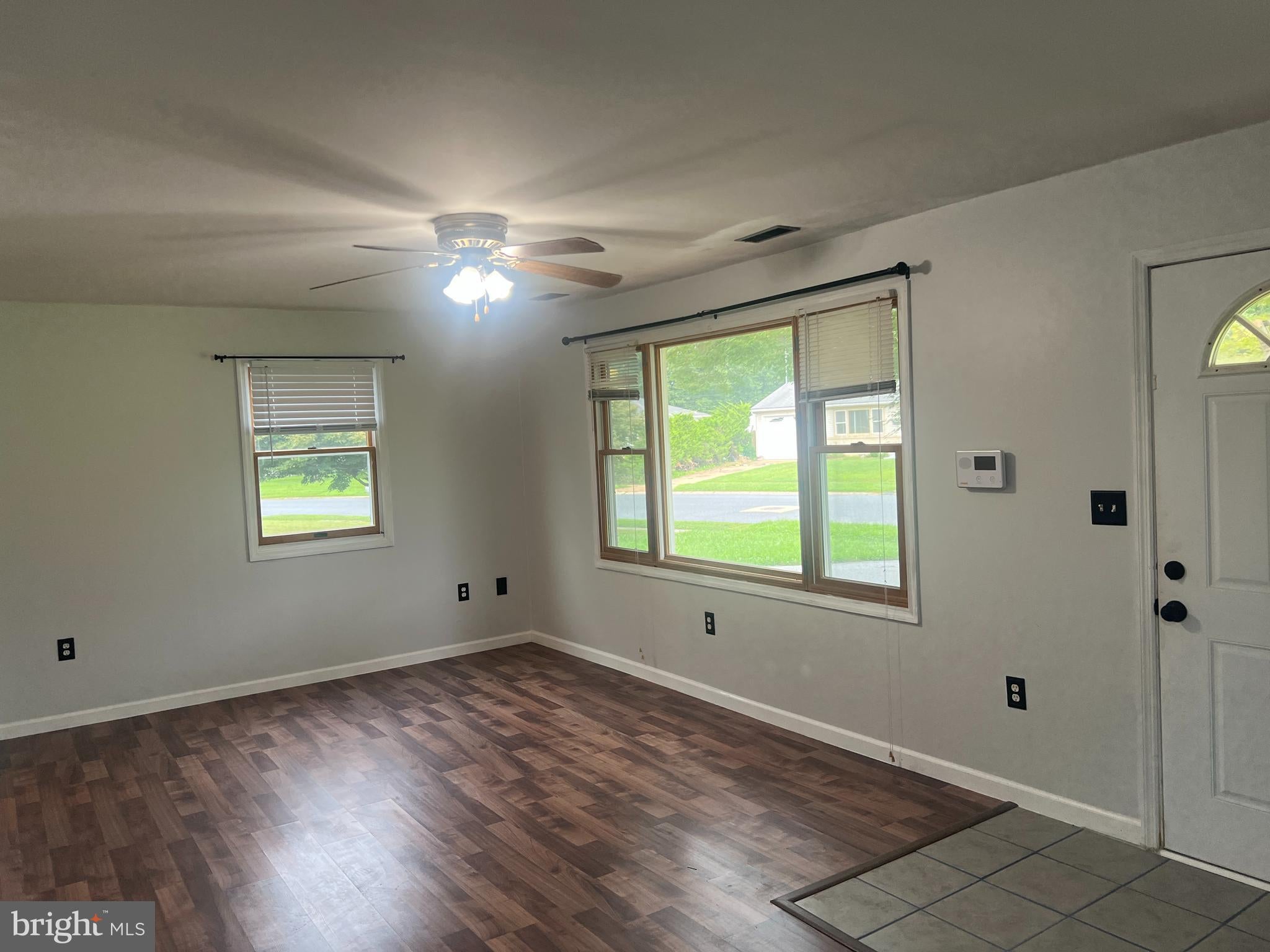 211 N BROWNLEAF ROAD