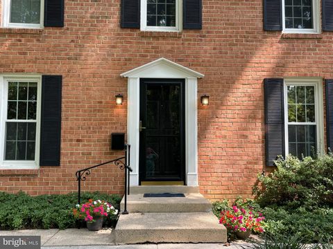 Photo of 11301 Palisades Court, Kensington, MD 20895 (MLS # MDMC2145426)