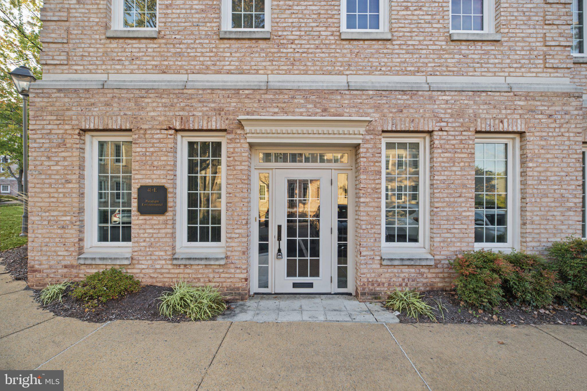 3911 BLENHEIM BOULEVARD 41E