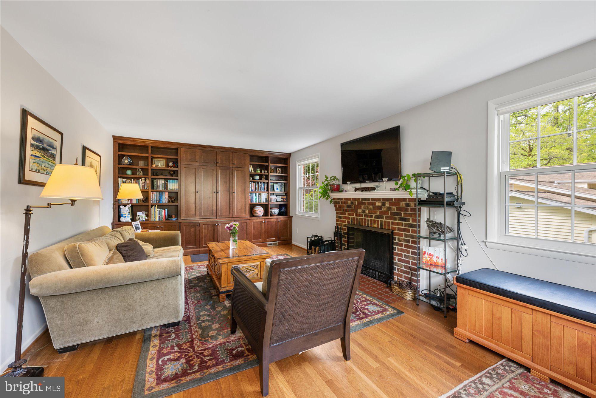 STONEWALL MANOR - Residential