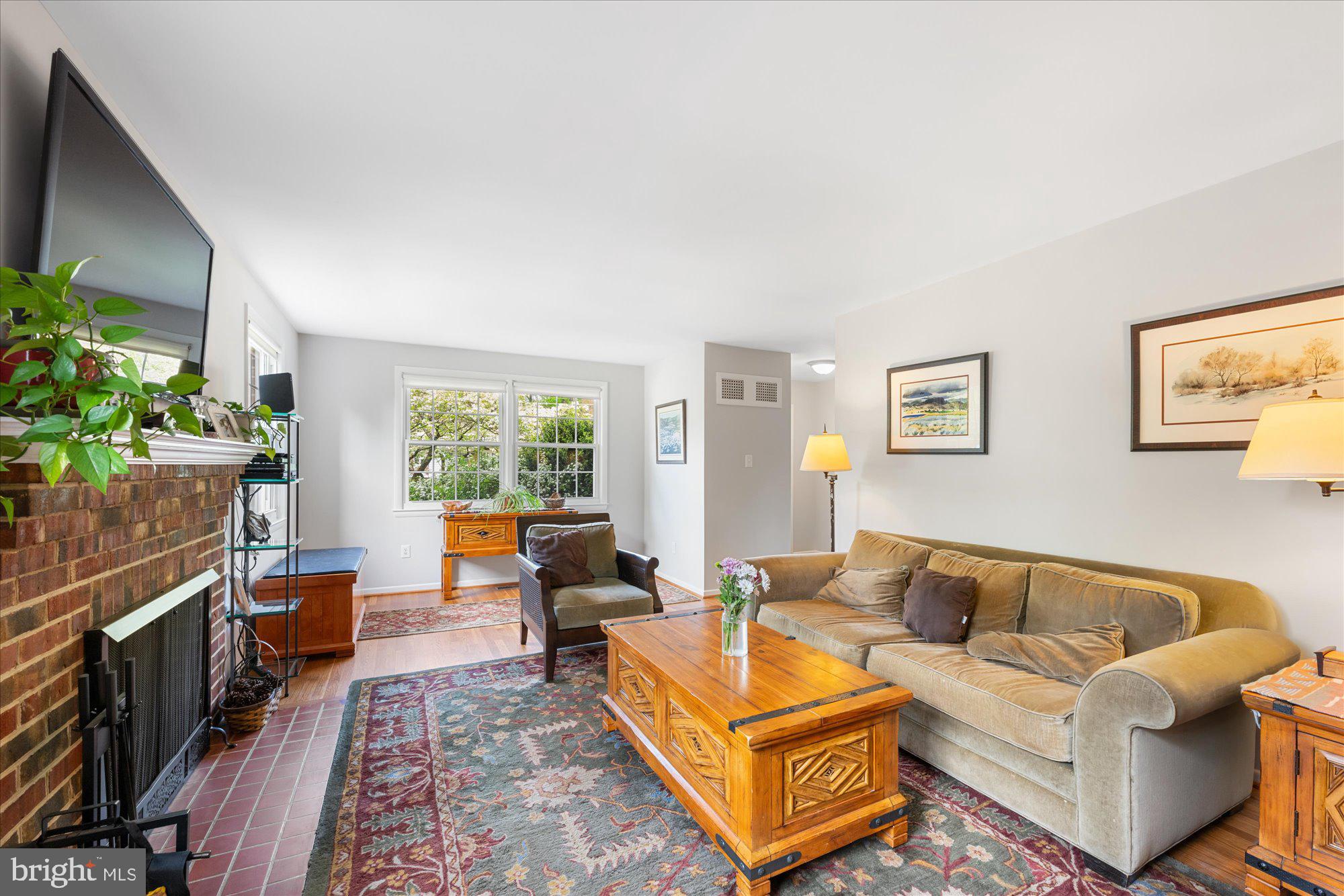 STONEWALL MANOR - Residential