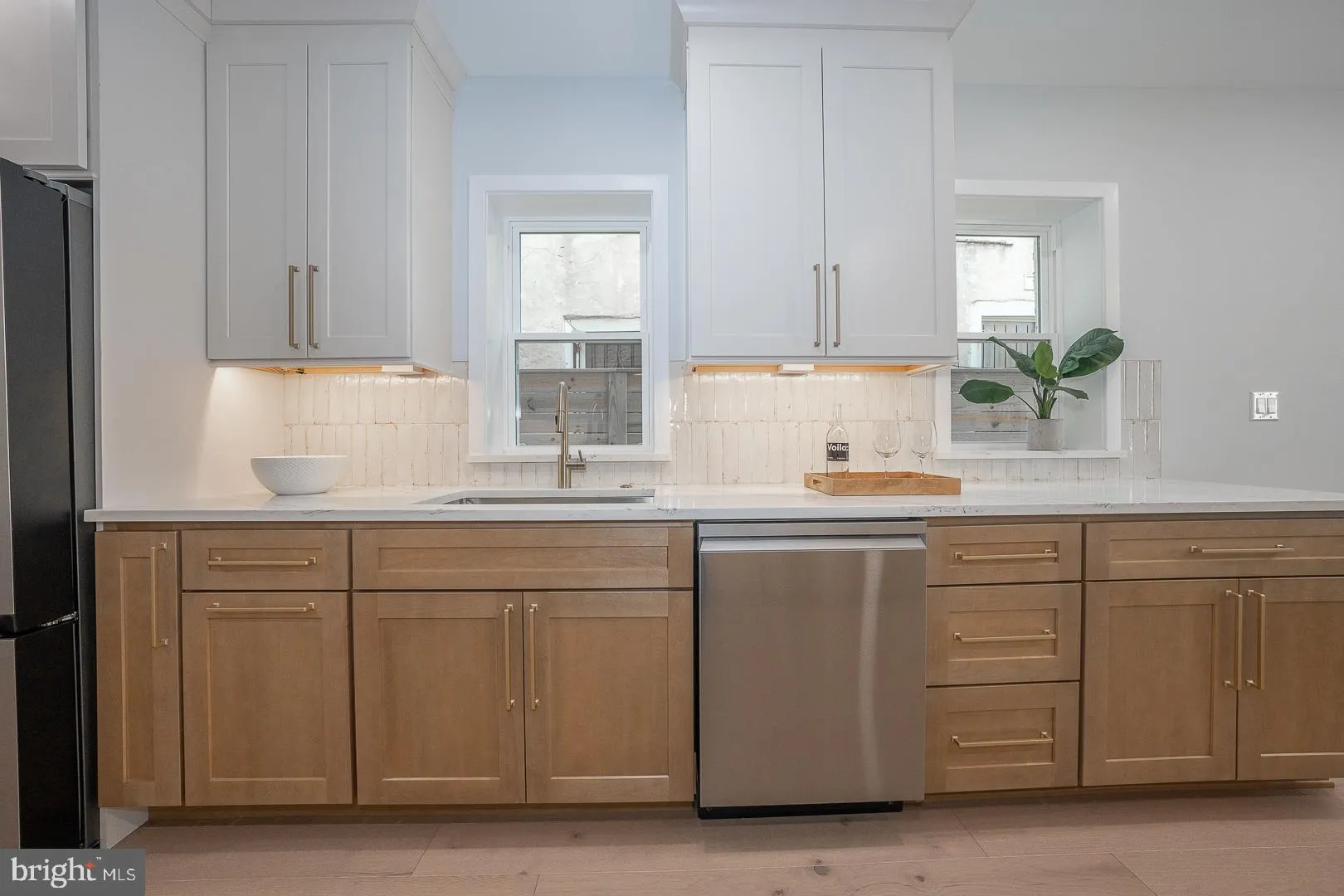 Philadelphia, Pennsylvania 19145, United States, 4 Bedrooms Bedrooms, ,4 BathroomsBathrooms,Residential,Contingent,23773