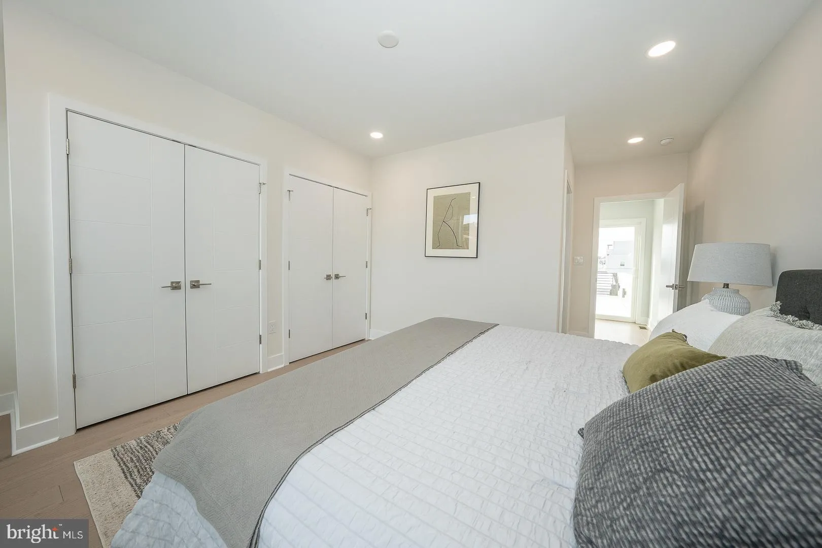 Philadelphia, Pennsylvania 19145, United States, 4 Bedrooms Bedrooms, ,4 BathroomsBathrooms,Residential,Contingent,23773