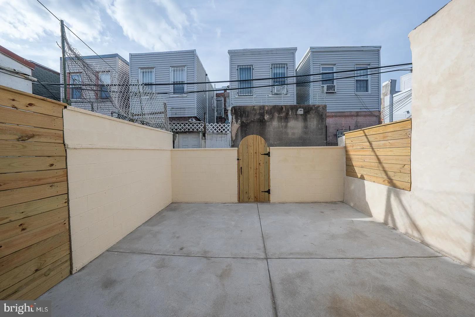 Philadelphia, Pennsylvania 19145, United States, 4 Bedrooms Bedrooms, ,4 BathroomsBathrooms,Residential,Contingent,23773