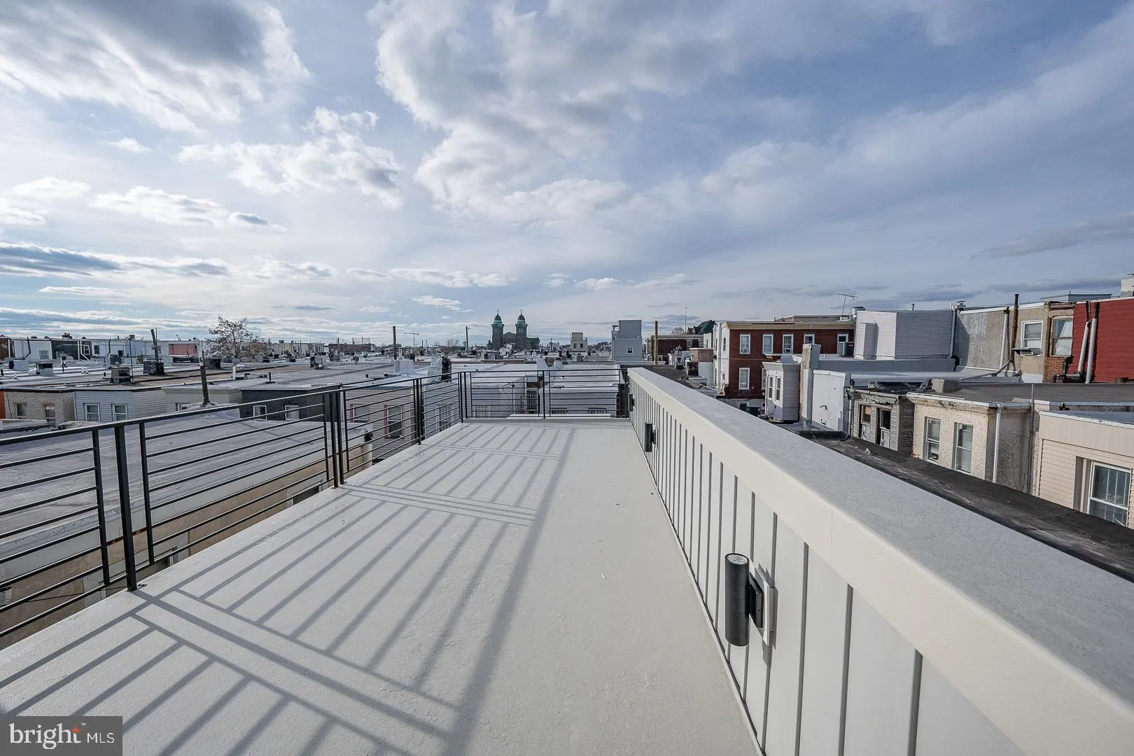 Philadelphia, Pennsylvania 19145, United States, 4 Bedrooms Bedrooms, ,4 BathroomsBathrooms,Residential,Contingent,23773