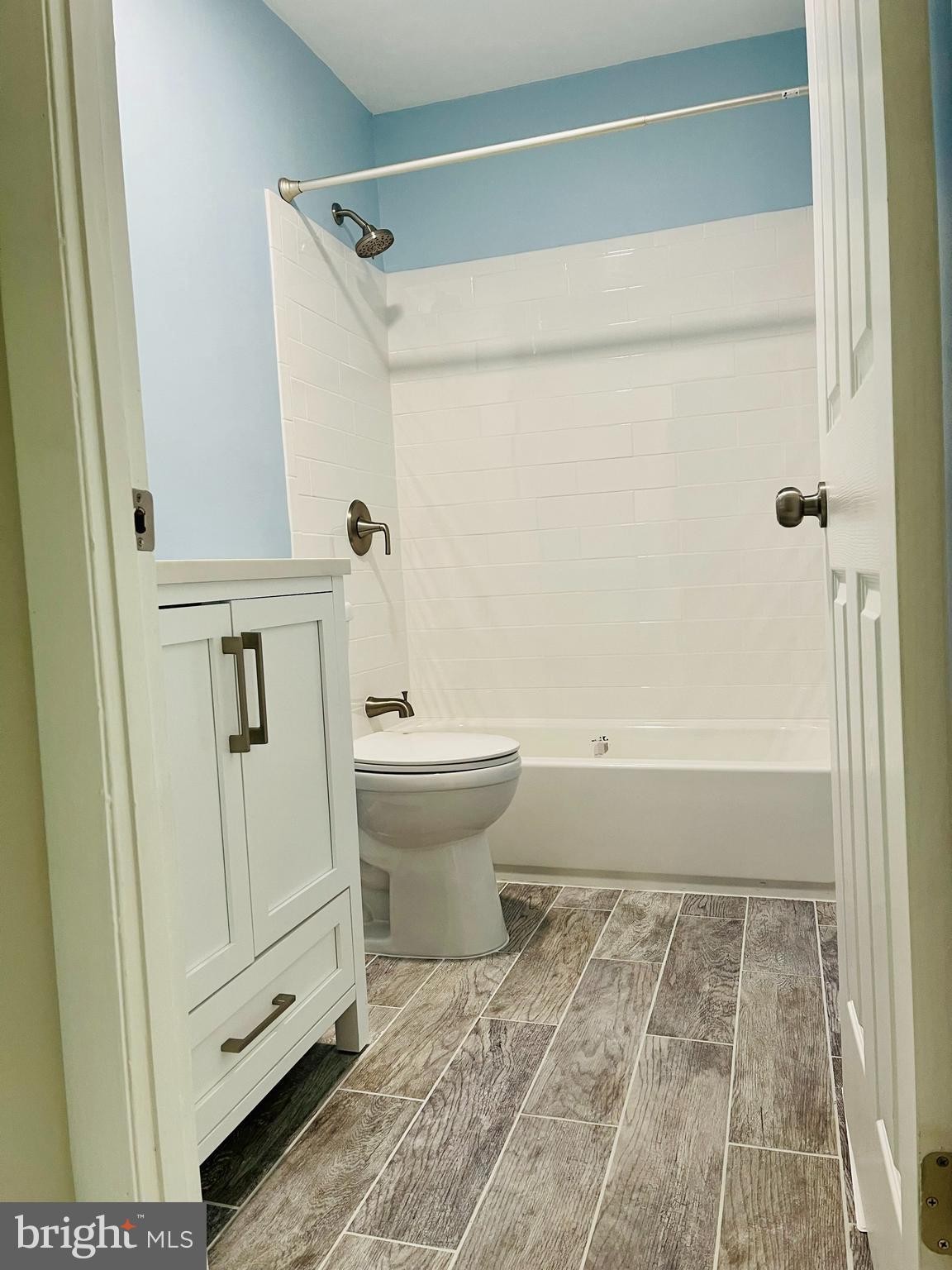 SUSSEX SQUARE CONDO - Residential